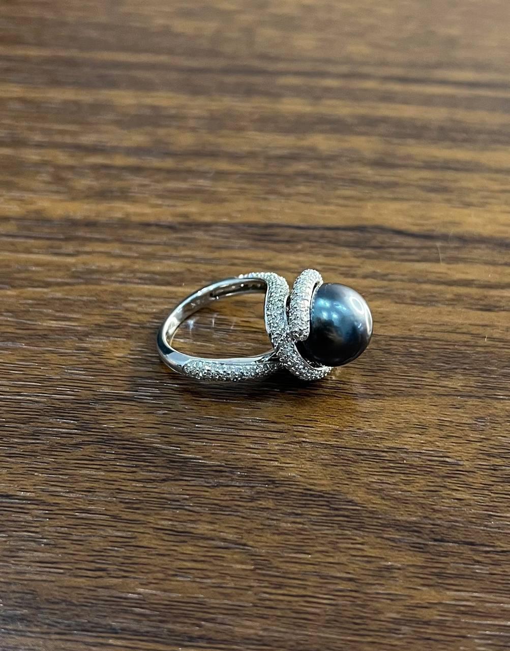 Grey Silver Black Tahitian Pearl White Gold Diamond Pave Set Spiral Bypass Ring For Sale 2
