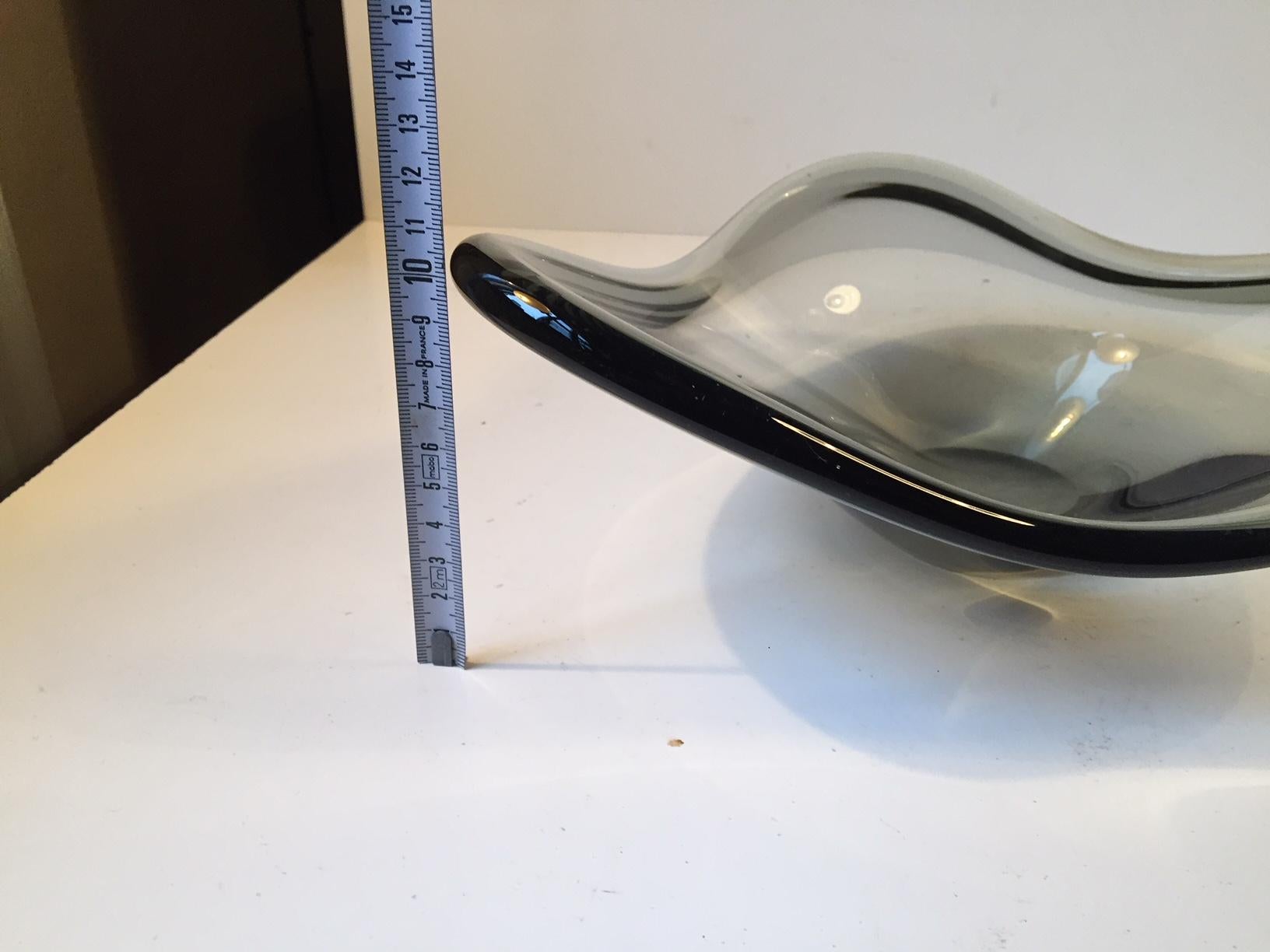 Grey Smoke Glass Bowl by Per Lütken for Holmegaard, Denmark, 1960s In Good Condition For Sale In Esbjerg, DK