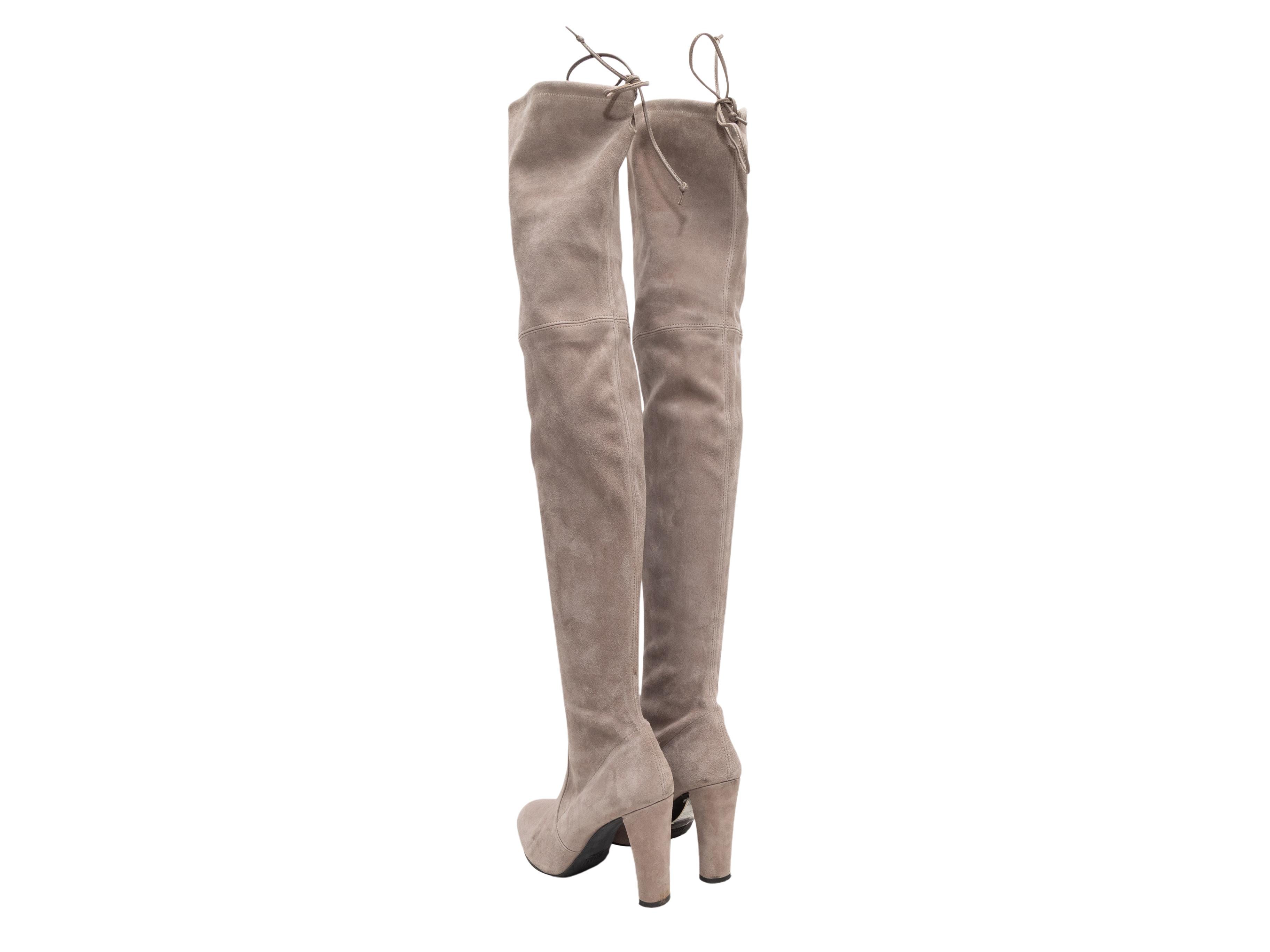 Grey Stuart Weitzman Suede Over-The-Knee Heeled Boots Size 8.5 In condizioni buone in vendita a New York, NY