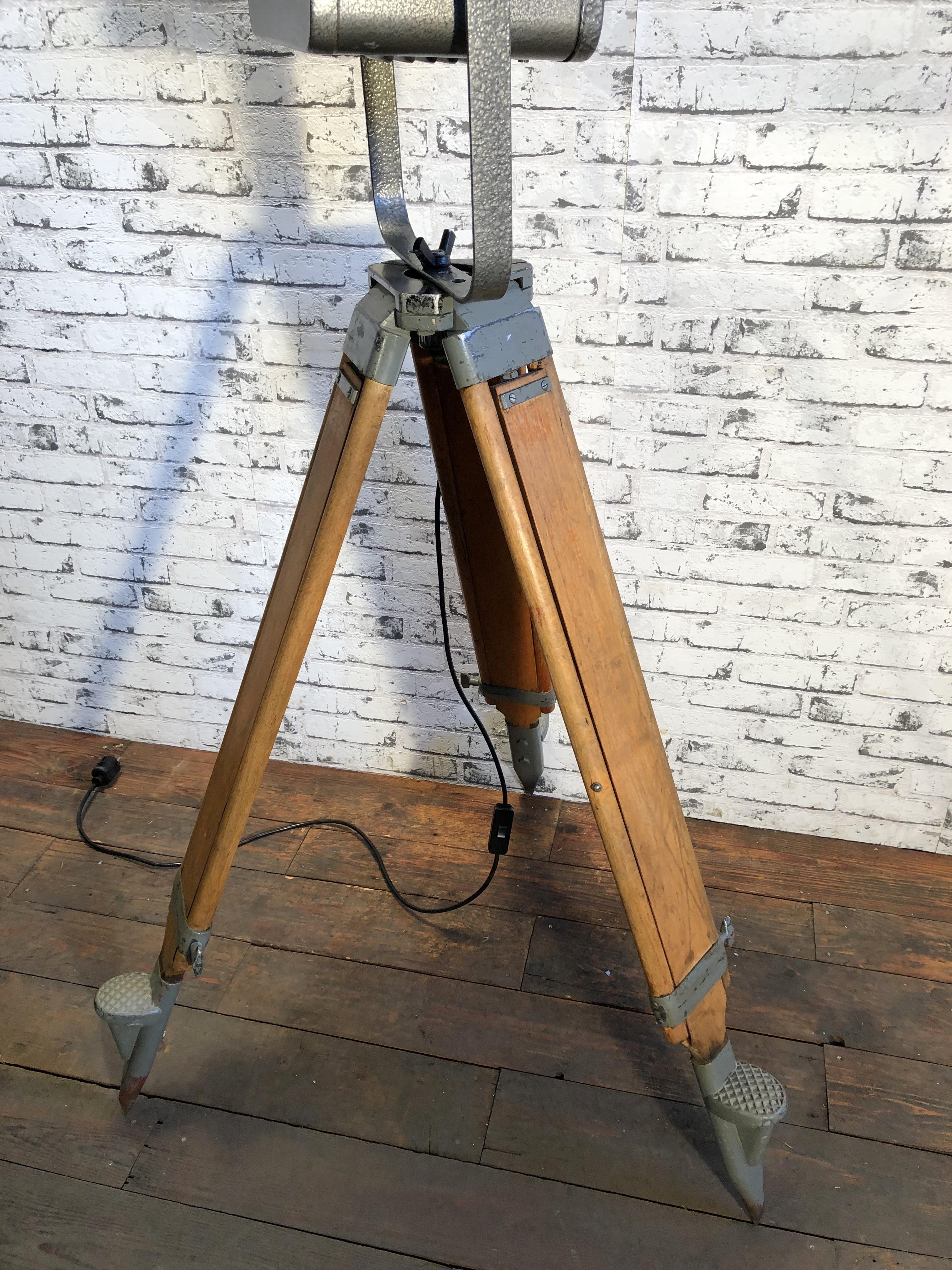 Grey Theater Spotlight on Wooden Tripod, 1980s For Sale 4