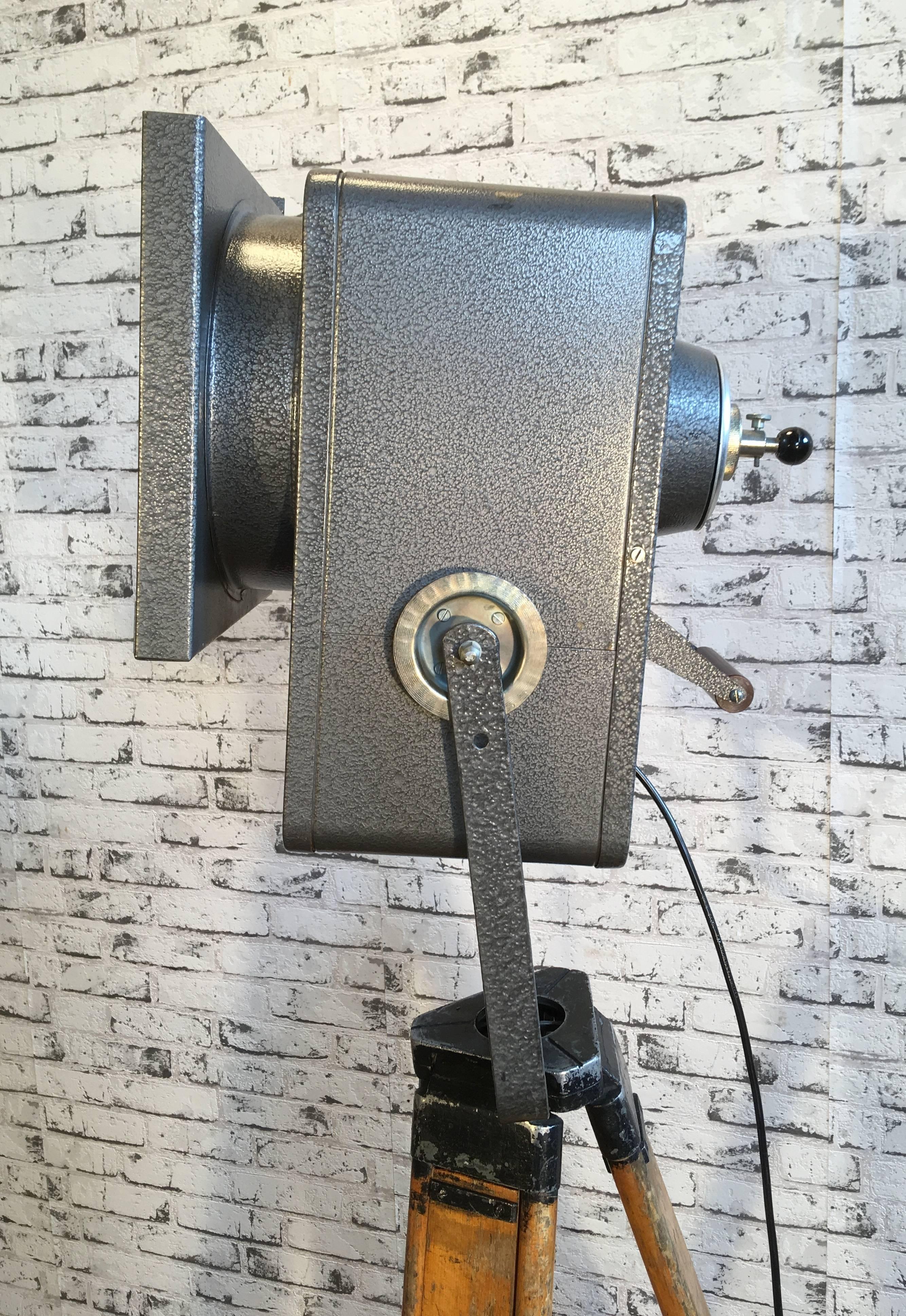Grey Theatre Spotlight On Wooden Tripod, 1980s For Sale 2