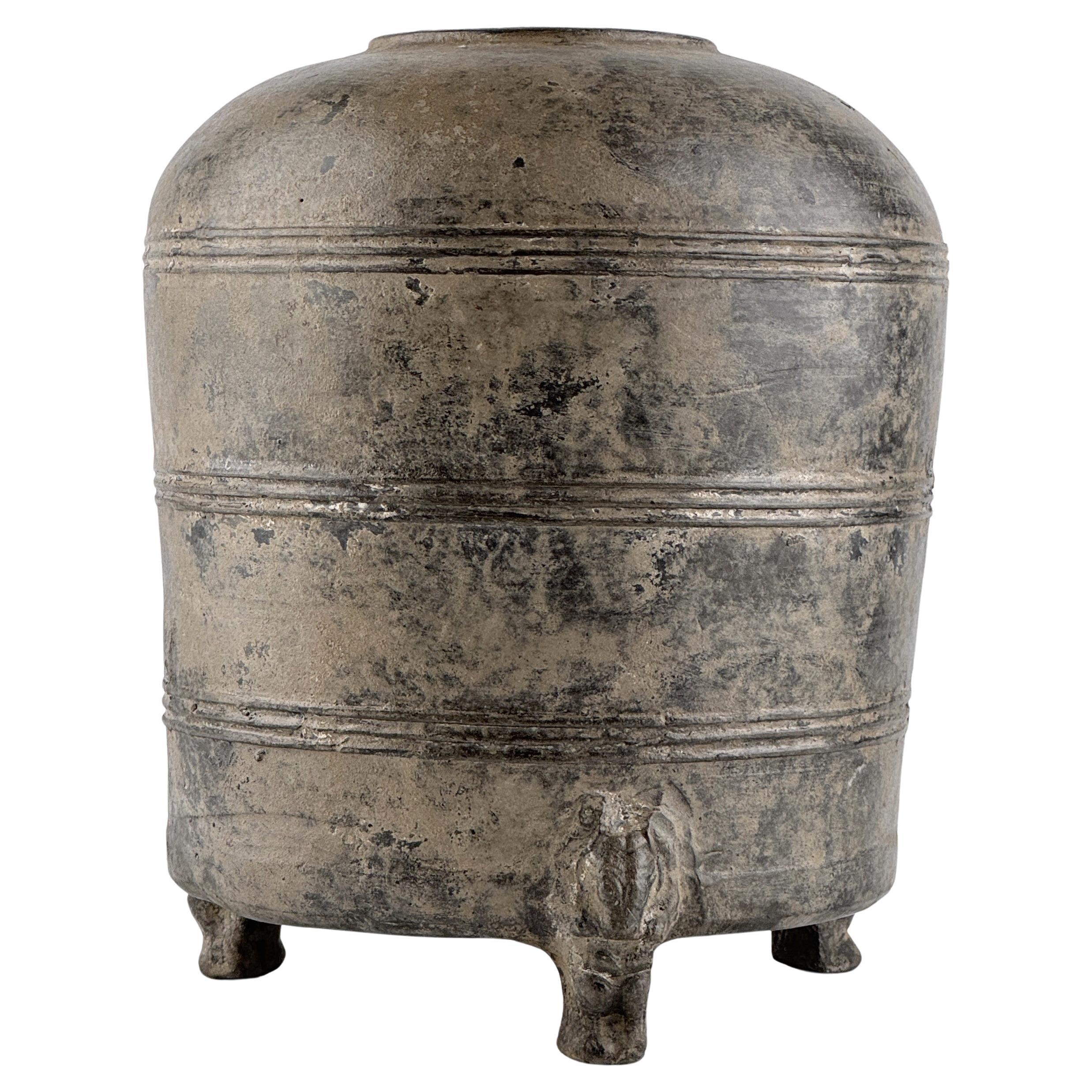 Grauer Dreibein-Kornkrug, Han Dynasty