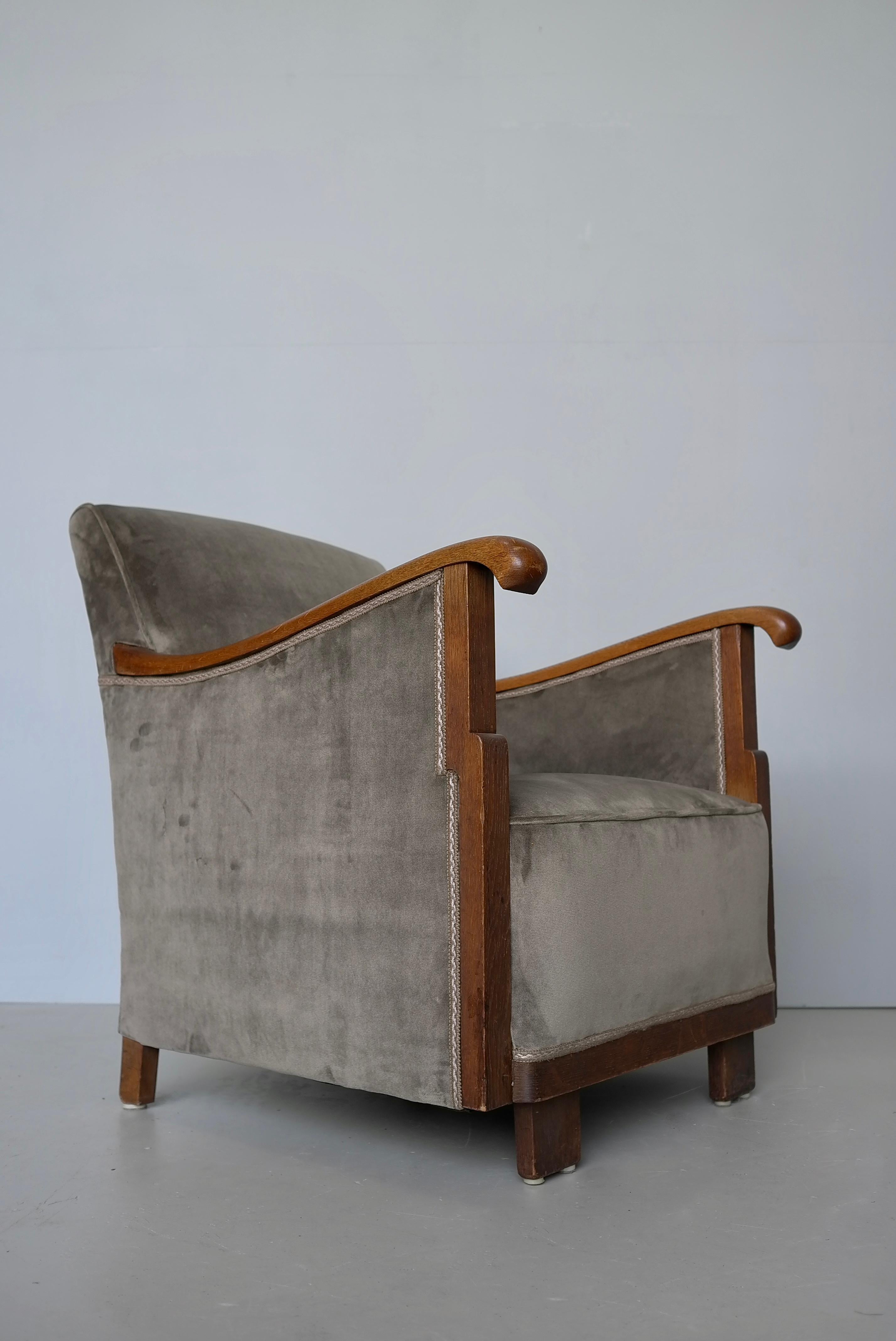Art Déco Sedia da salotto Art Deco in velluto grigio e Oak, Paesi Bassi, anni '30 in vendita