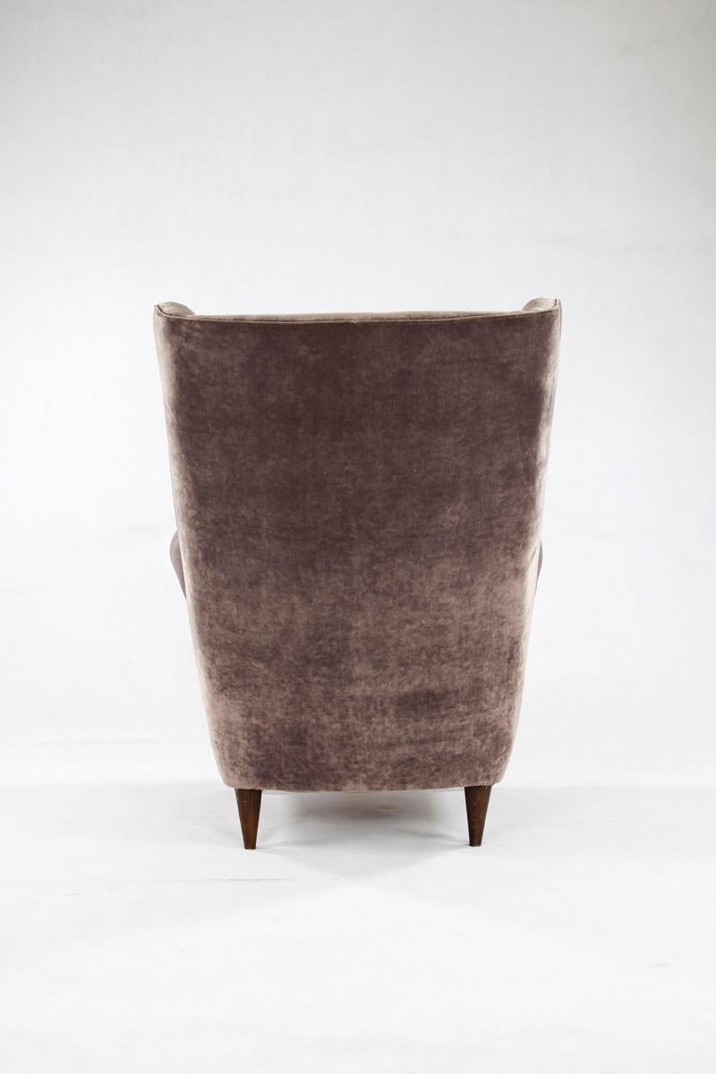 Mid-20th Century Grey Velvet Italian Armchair in the Style of Gio Ponti