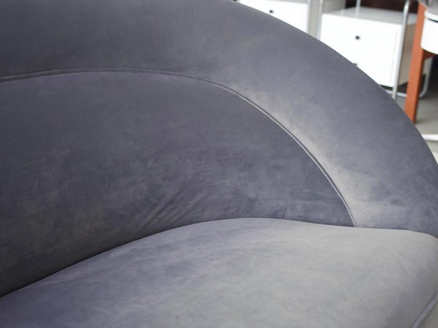 Fabric Grey Velvet Sofa by Guglielmo Veronesi for ISA, circa 1950 For Sale