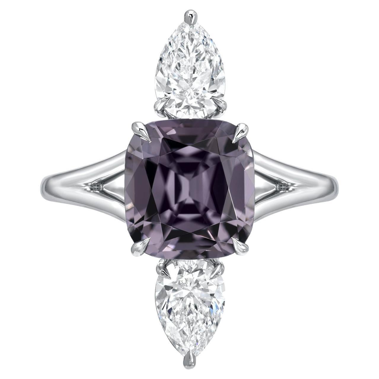 Grey Violet Spinel Ring 3.14 Carat Cushion Cut For Sale 3