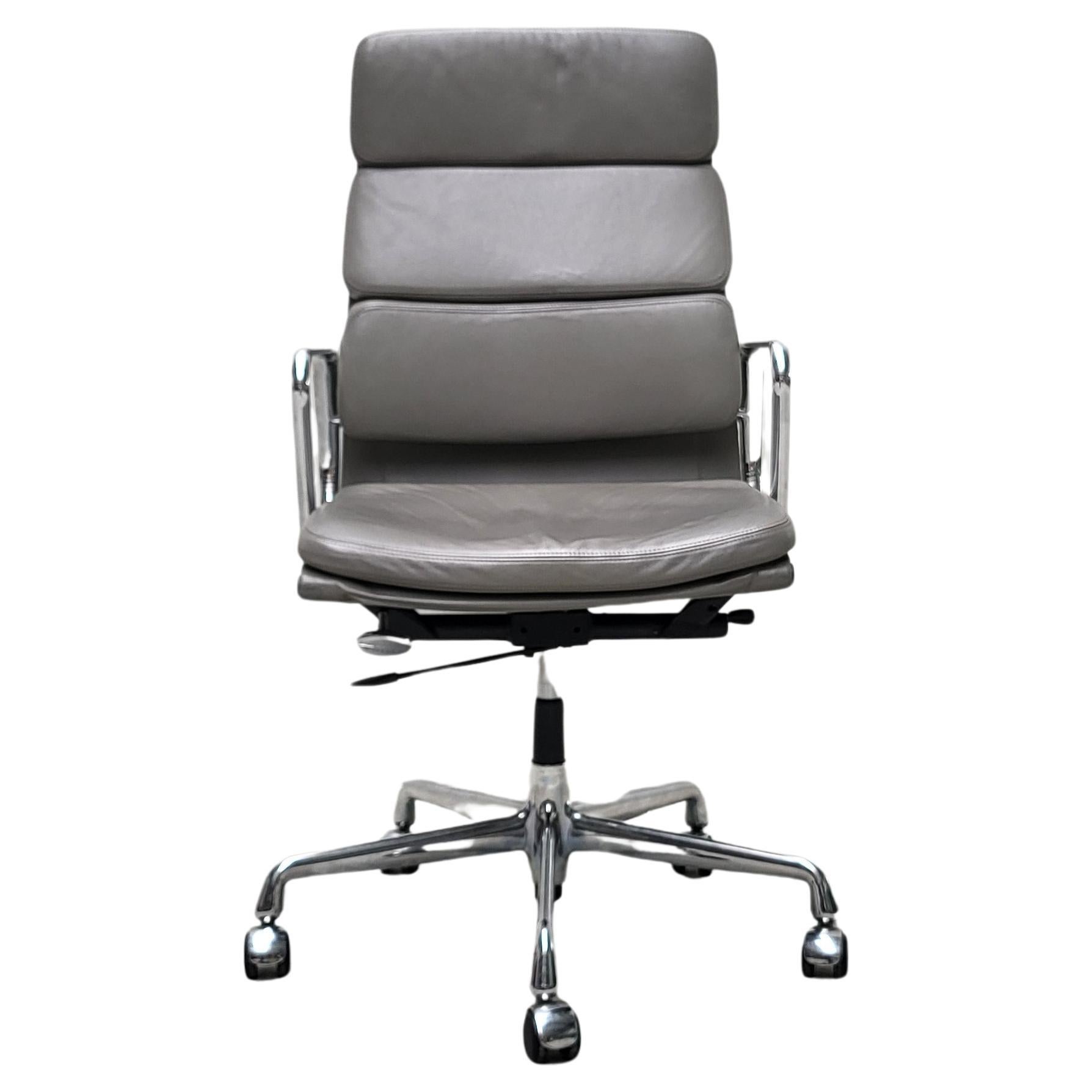 Grey Vitra EA219 Soft Pad Office Chair by Charles Eames, 2003 For Sale
