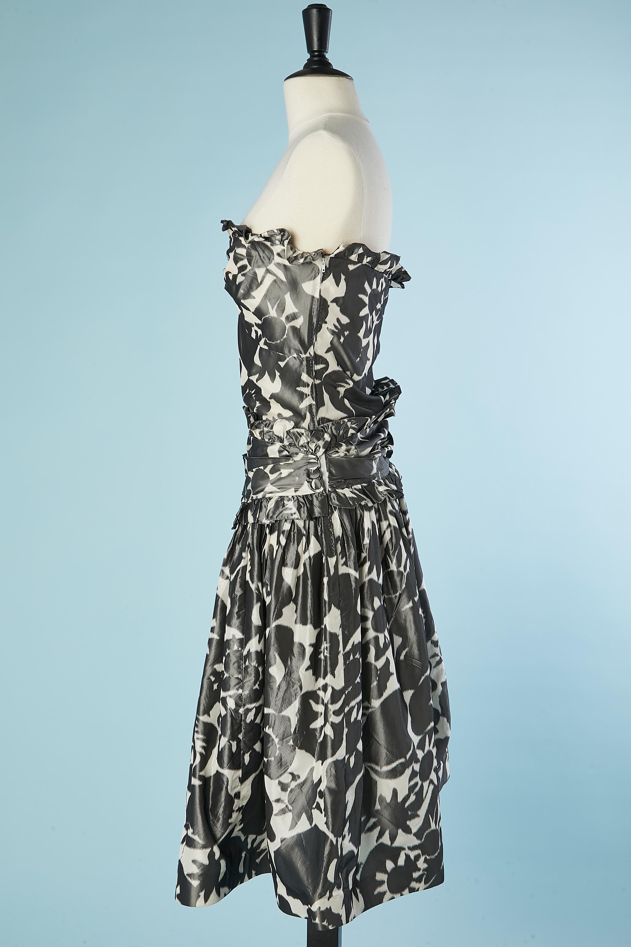 Women's Grey & white silk cocktail bustier dress with ruffles Nina Ricci Haute-Boutique For Sale
