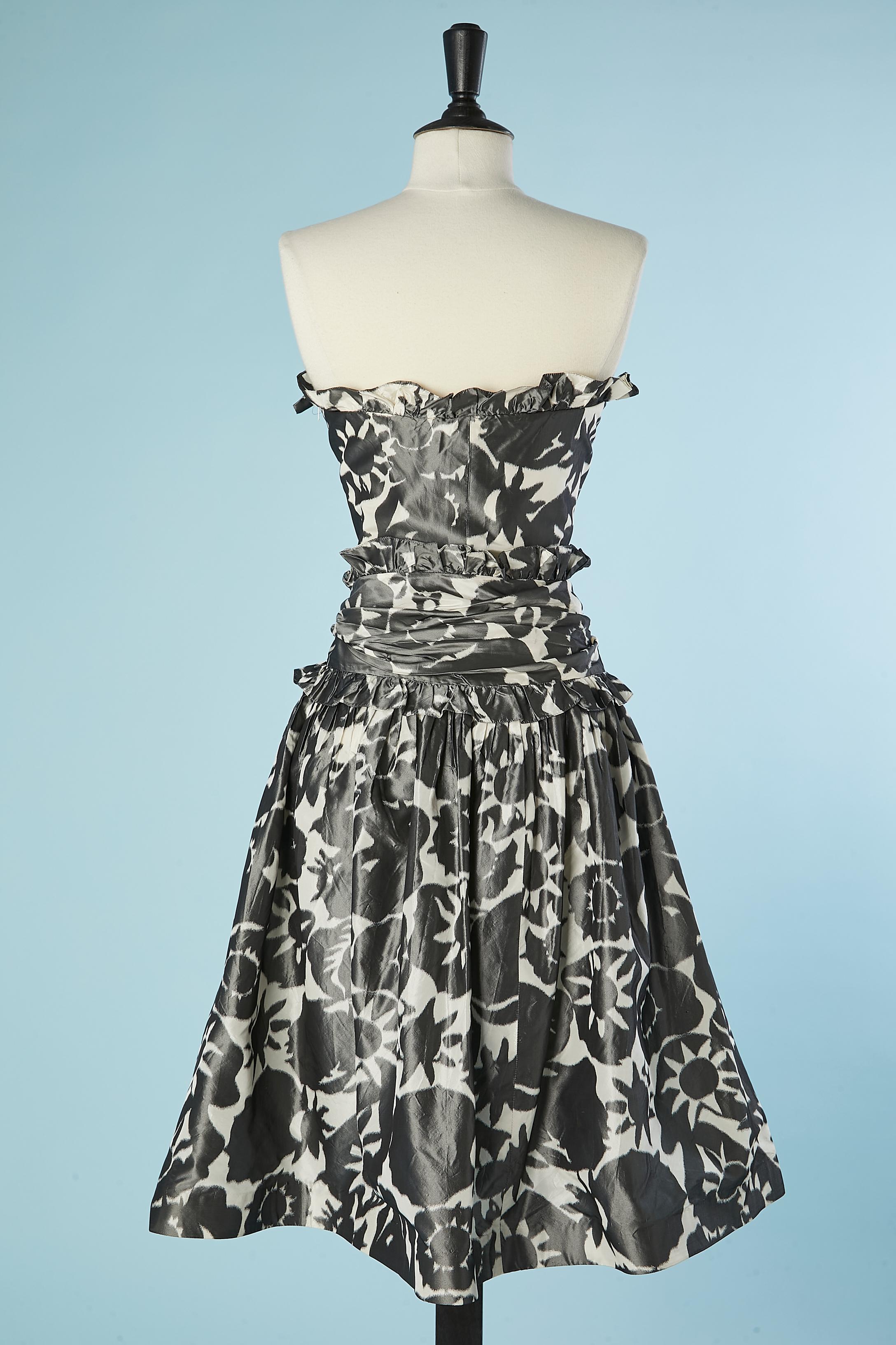 Grey & white silk cocktail bustier dress with ruffles Nina Ricci Haute-Boutique For Sale 1