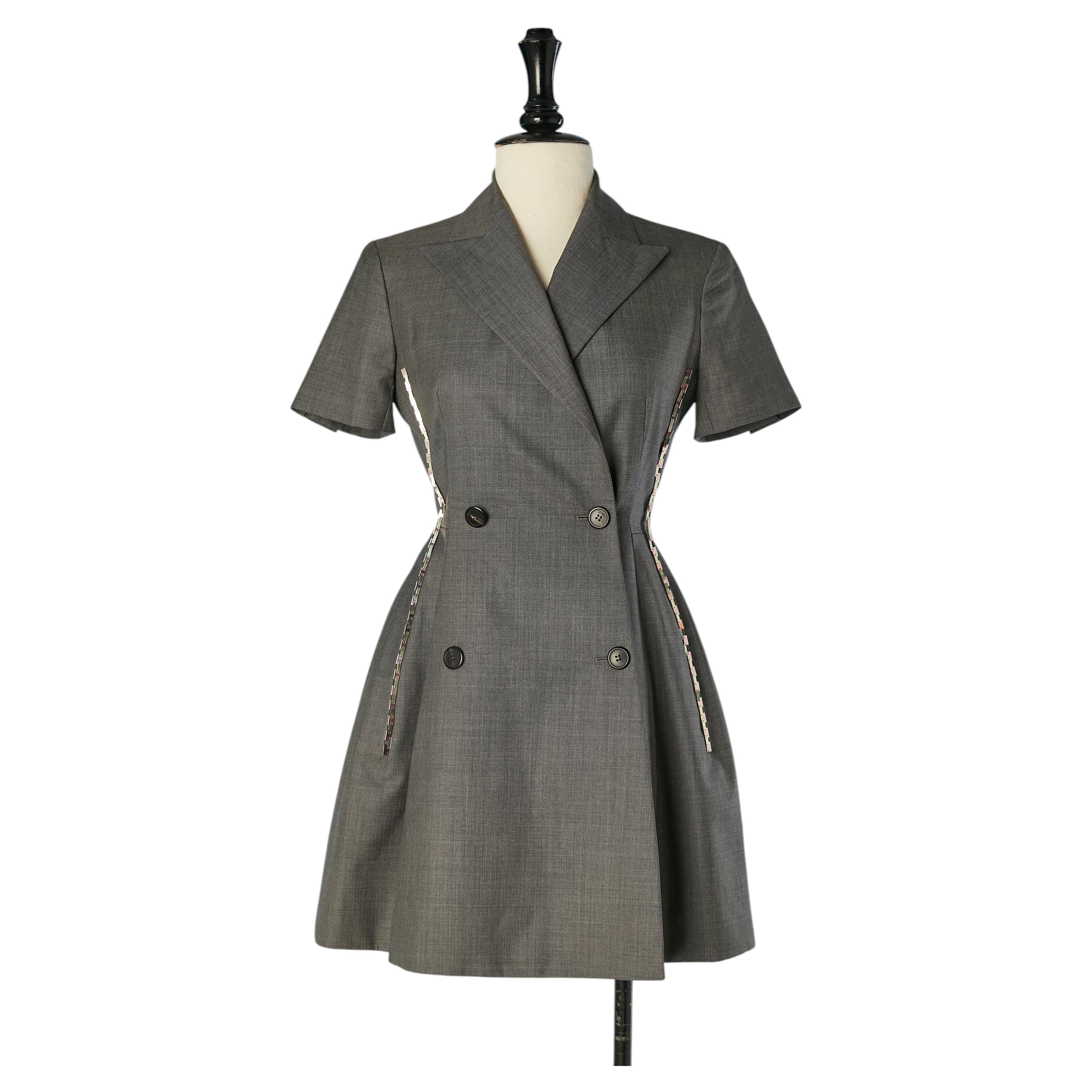 Graues, doppelreihiges Cocktailkleid aus Wolle mit Streifenmuster von Christian Dior
