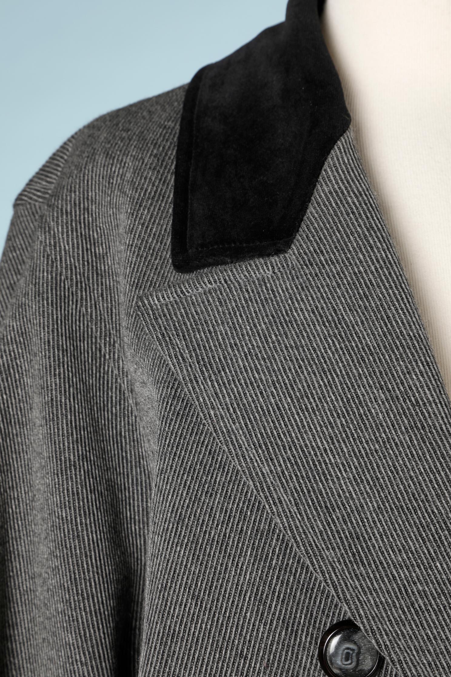Black Grey wool double-breasted coat with collar and cuffs in black velvet Valentino