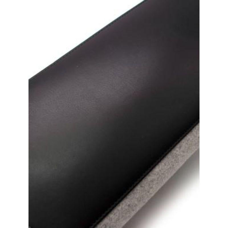 Grey wool-felt & black leather Trapeze bag For Sale 3