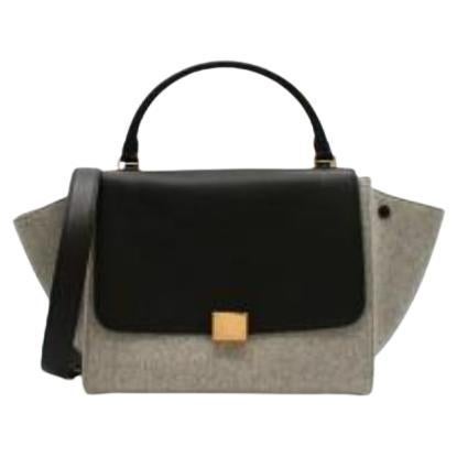 Grey wool-felt & black leather Trapeze bag For Sale