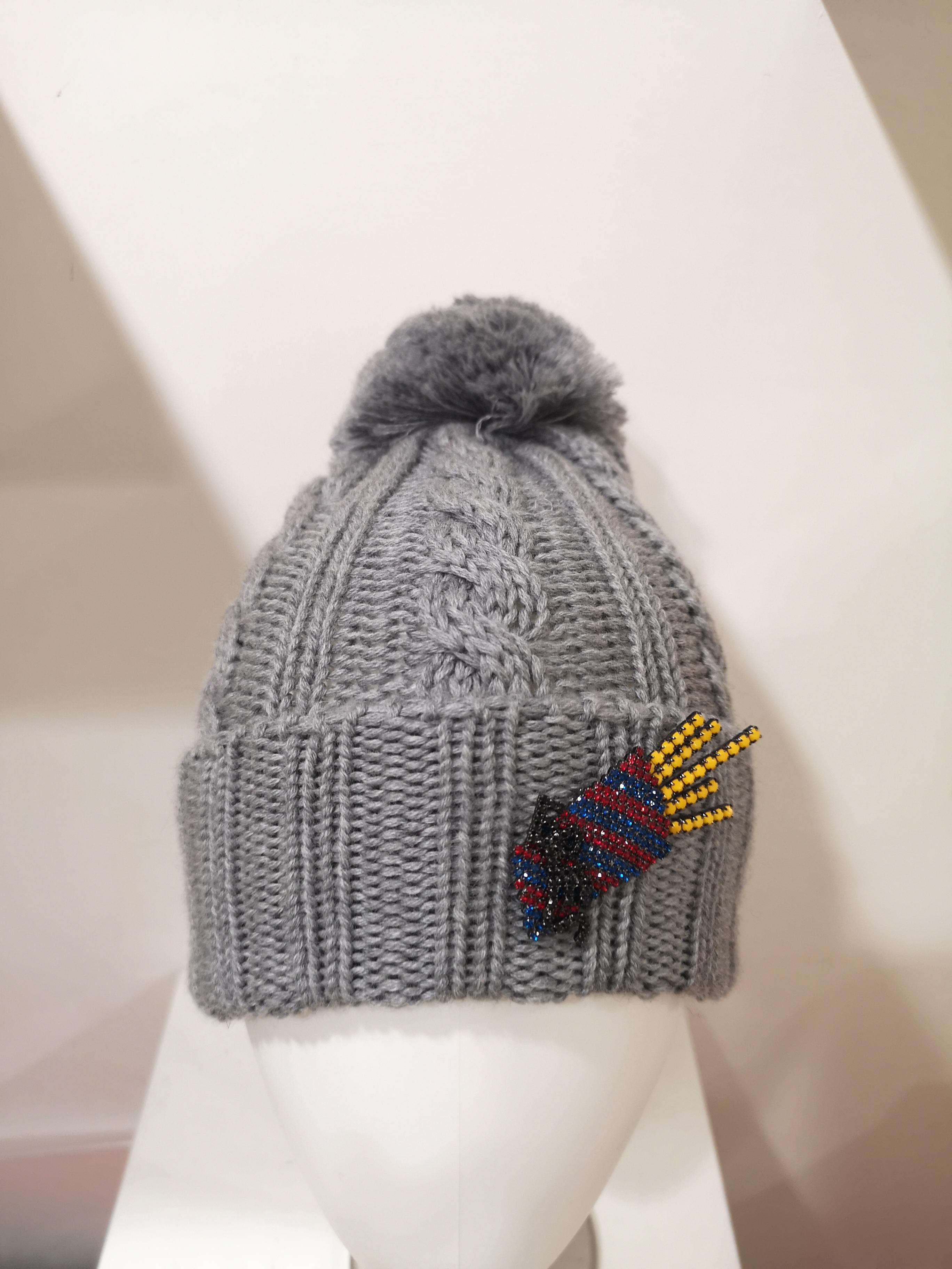 Women's or Men's Grey wool fresh fries brooch hat