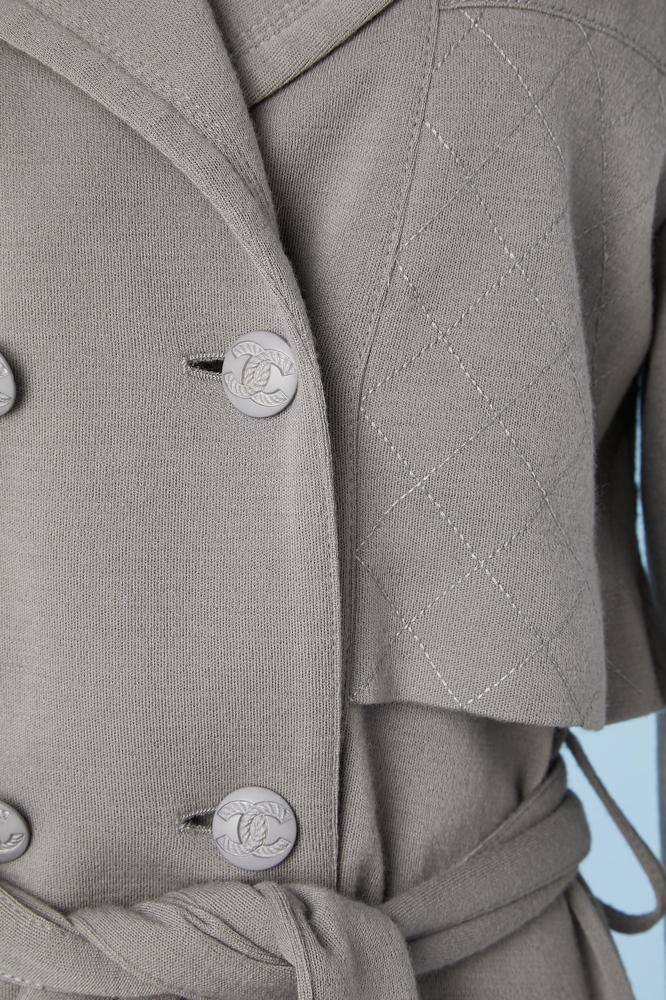 Grauer Trenchcoat aus Wolljersey von Chanel  im Zustand „Hervorragend“ im Angebot in Saint-Ouen-Sur-Seine, FR