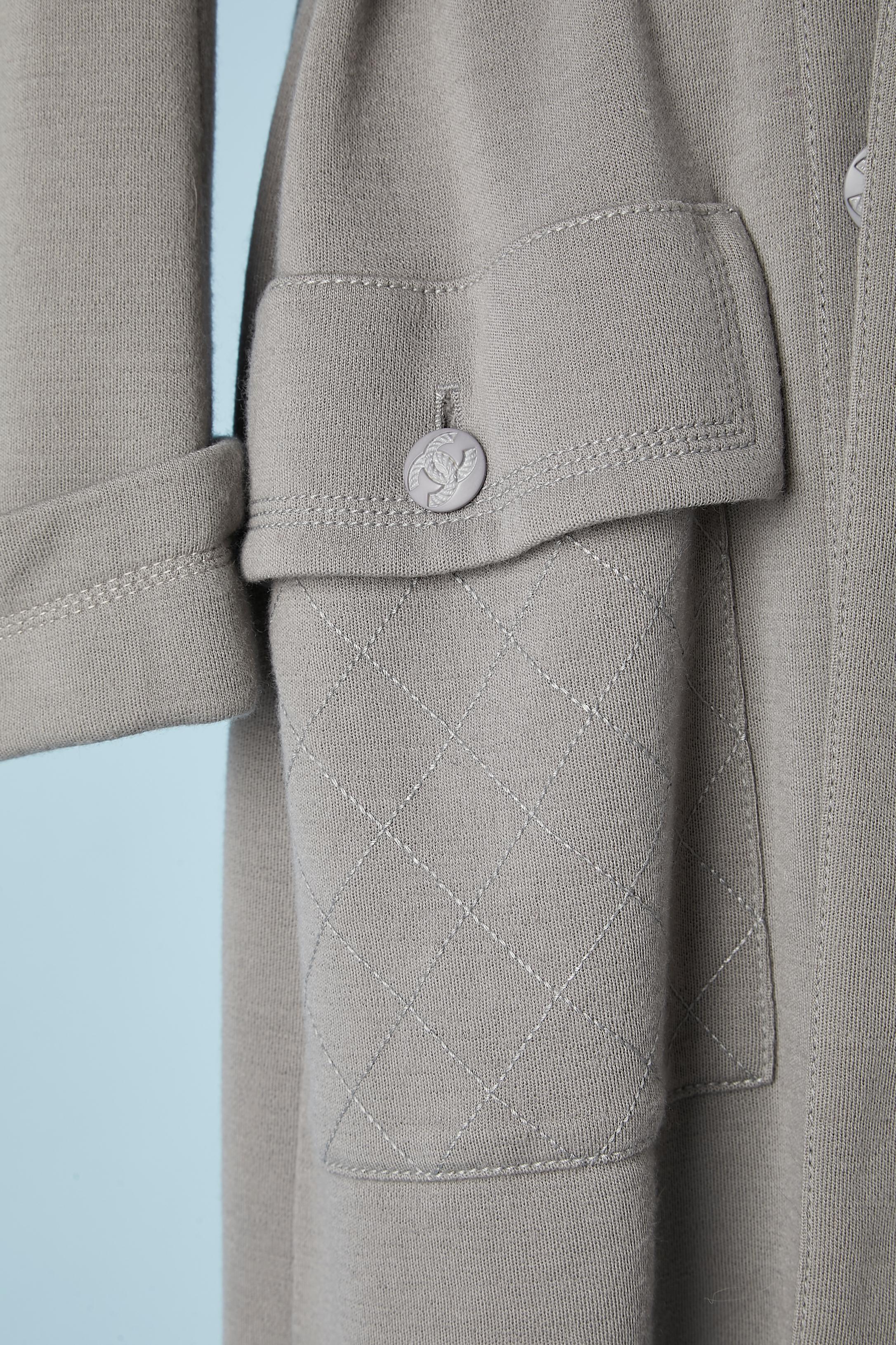 Grauer Trenchcoat aus Wolljersey von Chanel  für Damen oder Herren im Angebot