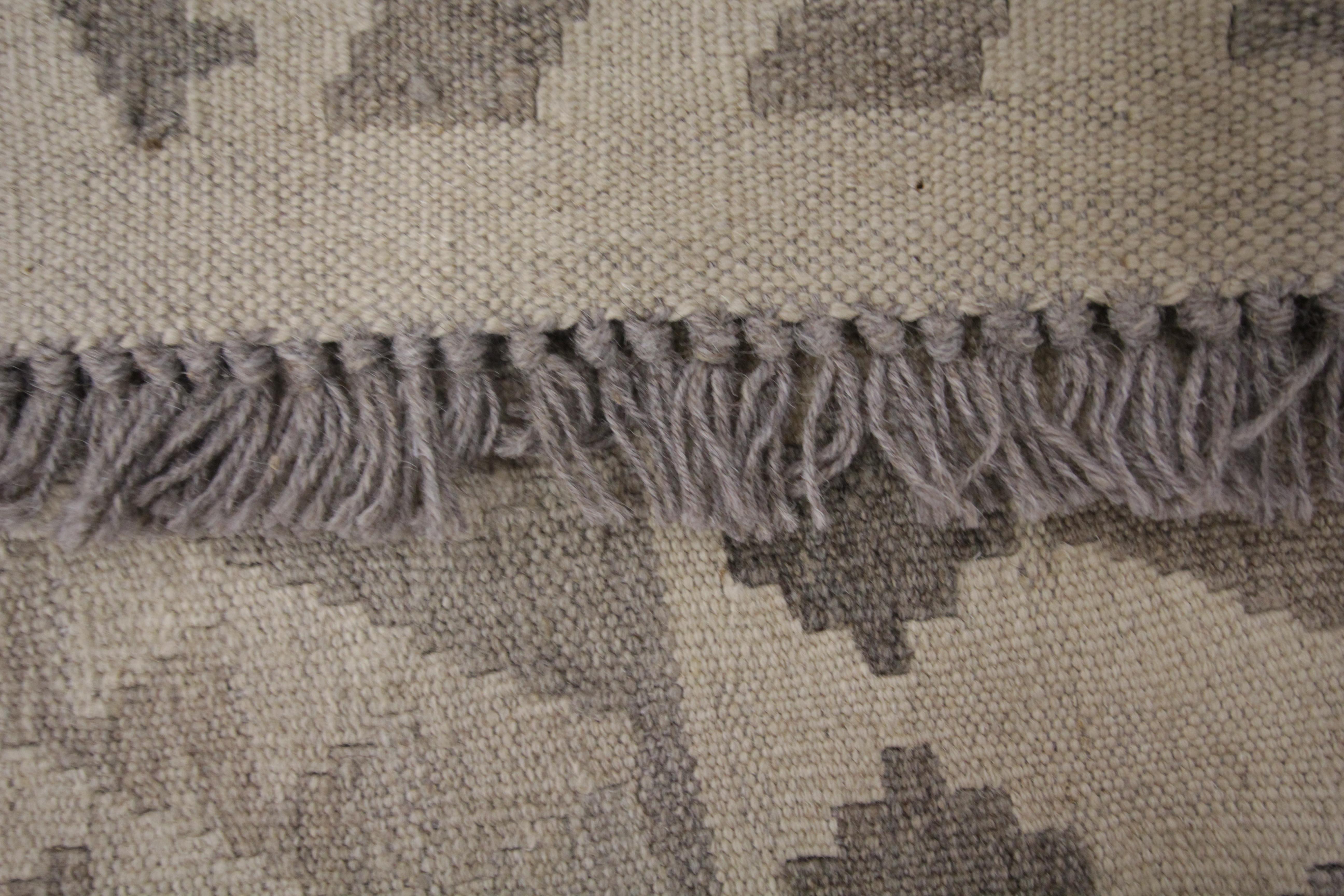 Grey Wool Kilim Rug Handmade Traditional Geometric Kilims Area Rug For Sale 2