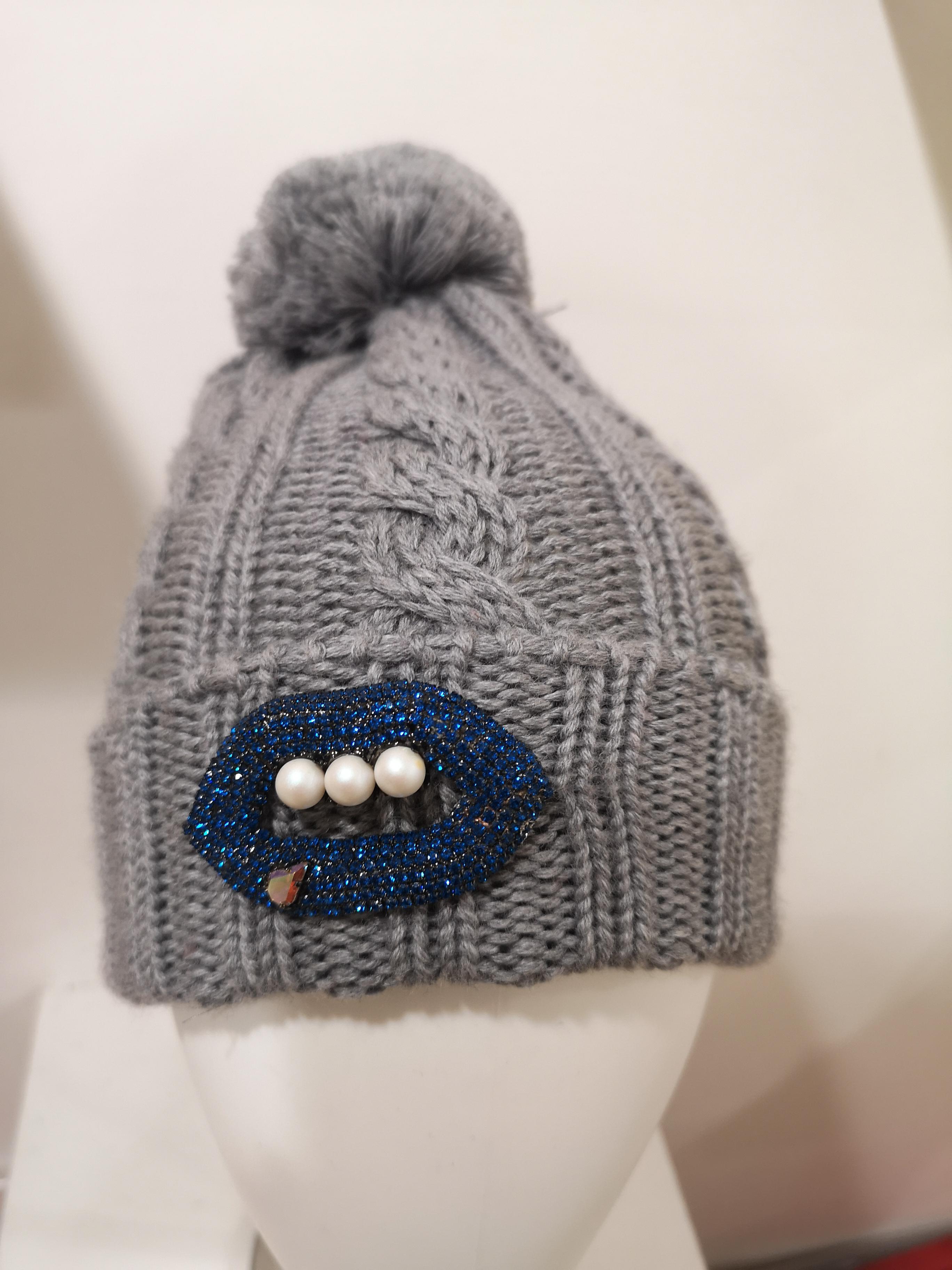 Grey wool mouth teeth swarovski brooch hat 6