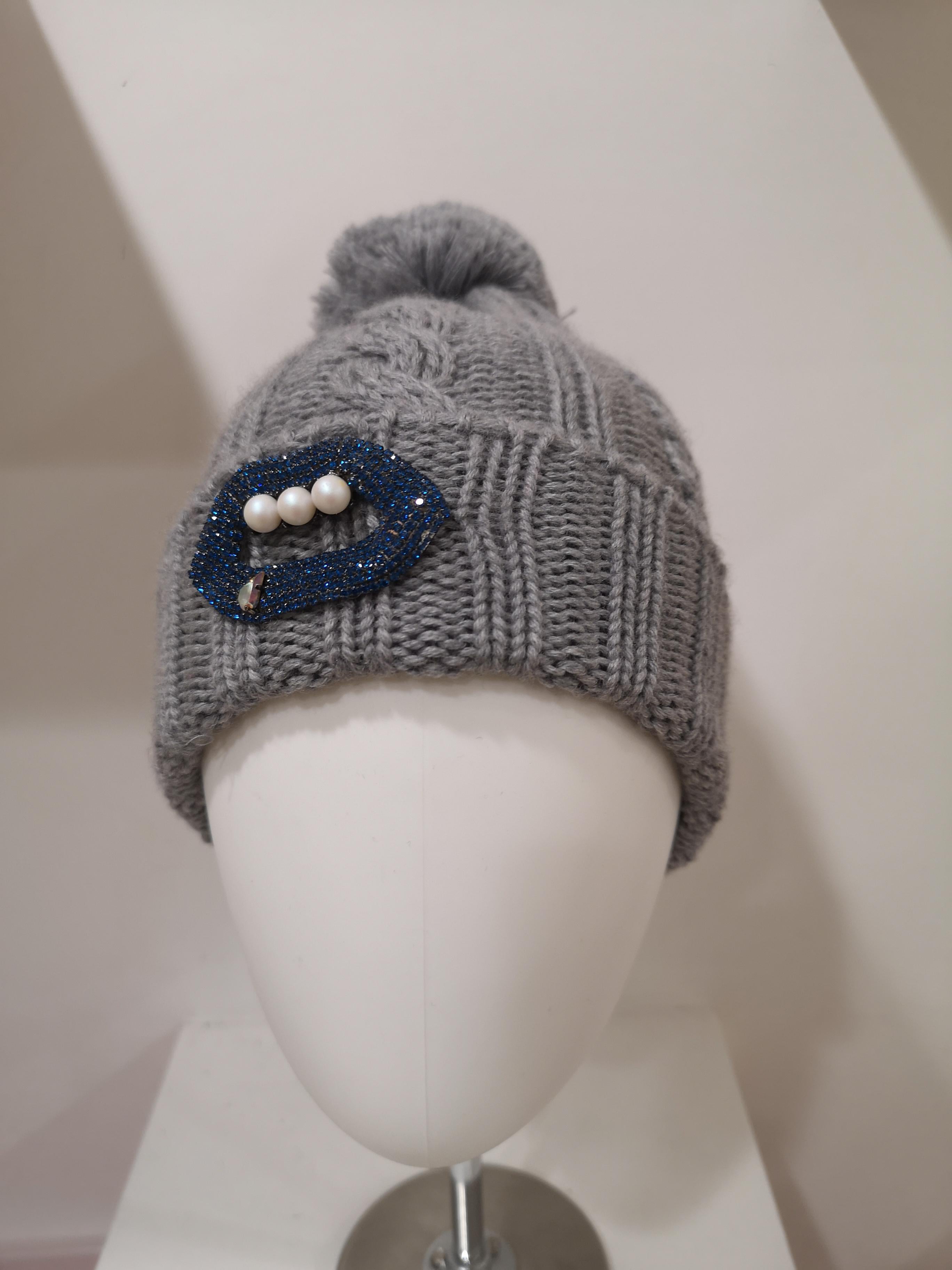 Grey wool mouth teeth swarovski brooch hat
totally handmade