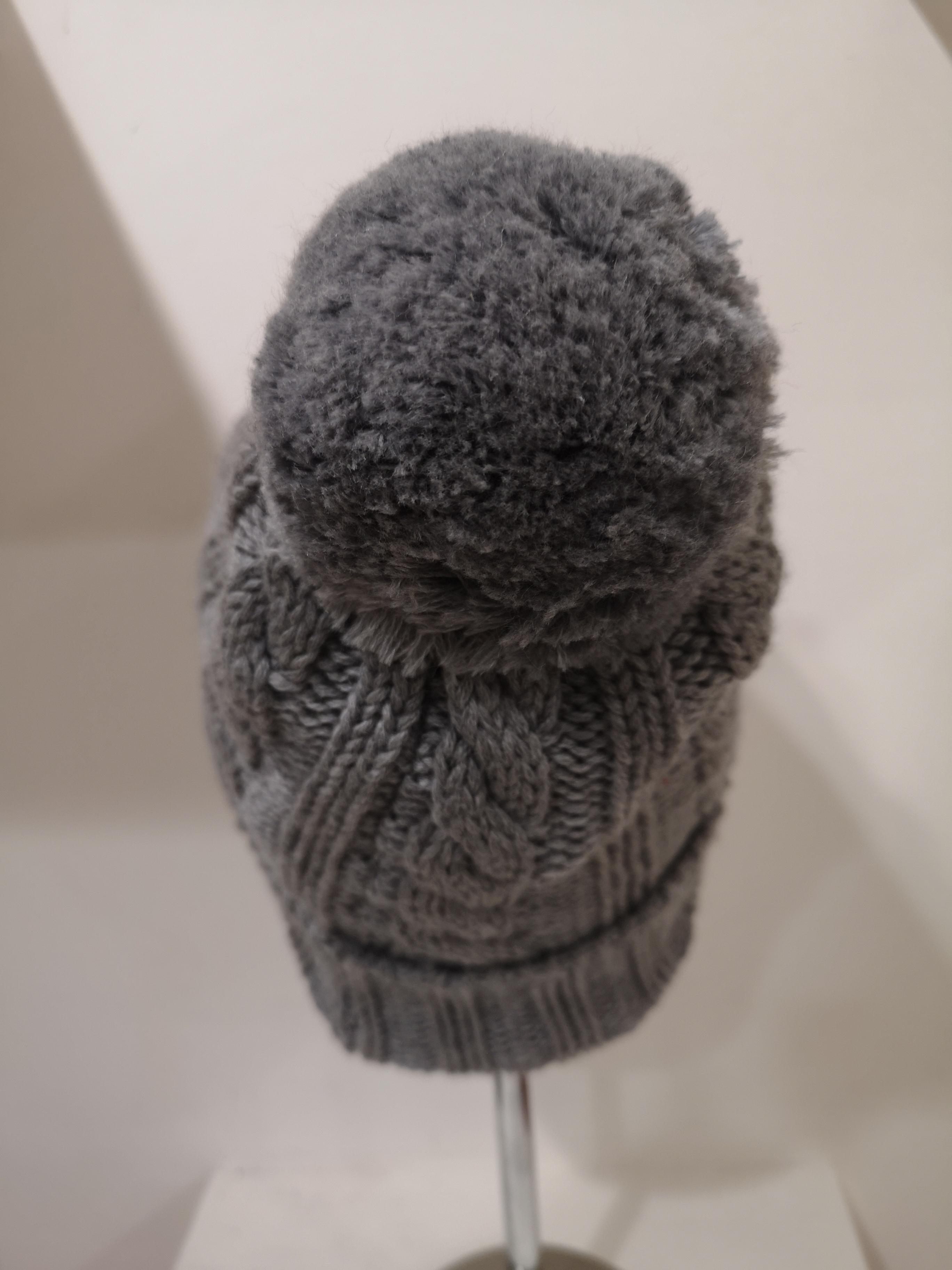 Women's or Men's Grey wool mouth teeth swarovski brooch hat