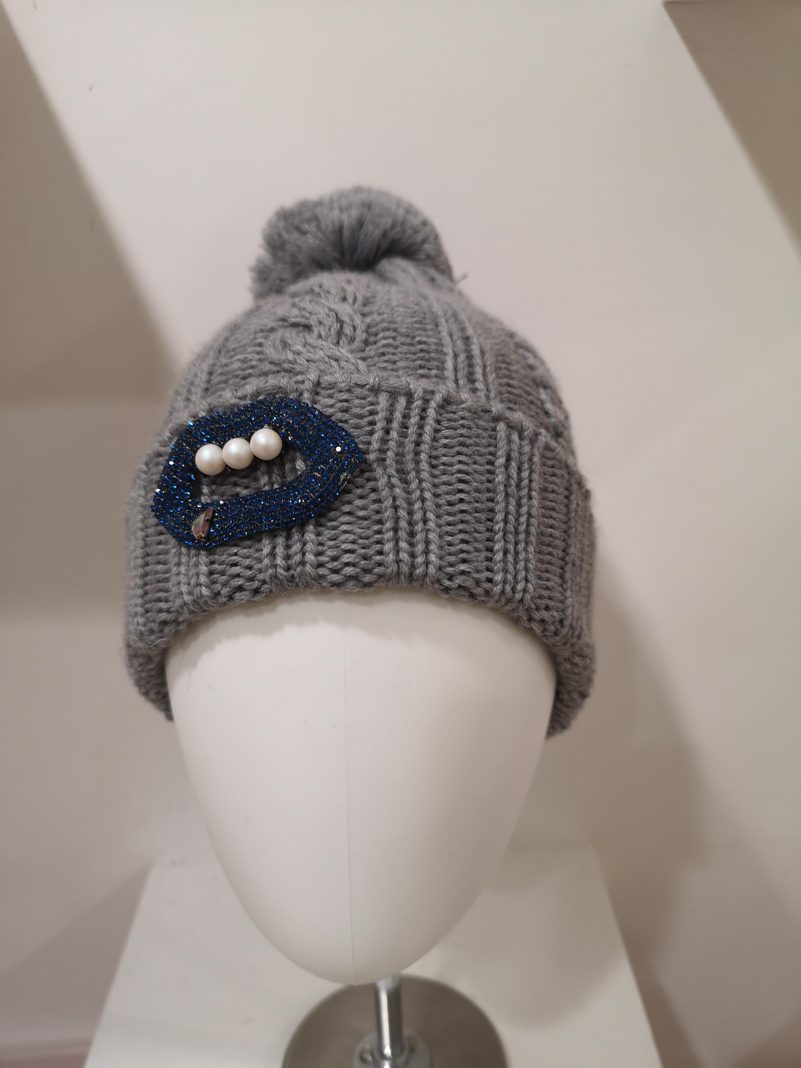 Grey wool mouth teeth swarovski brooch hat 2