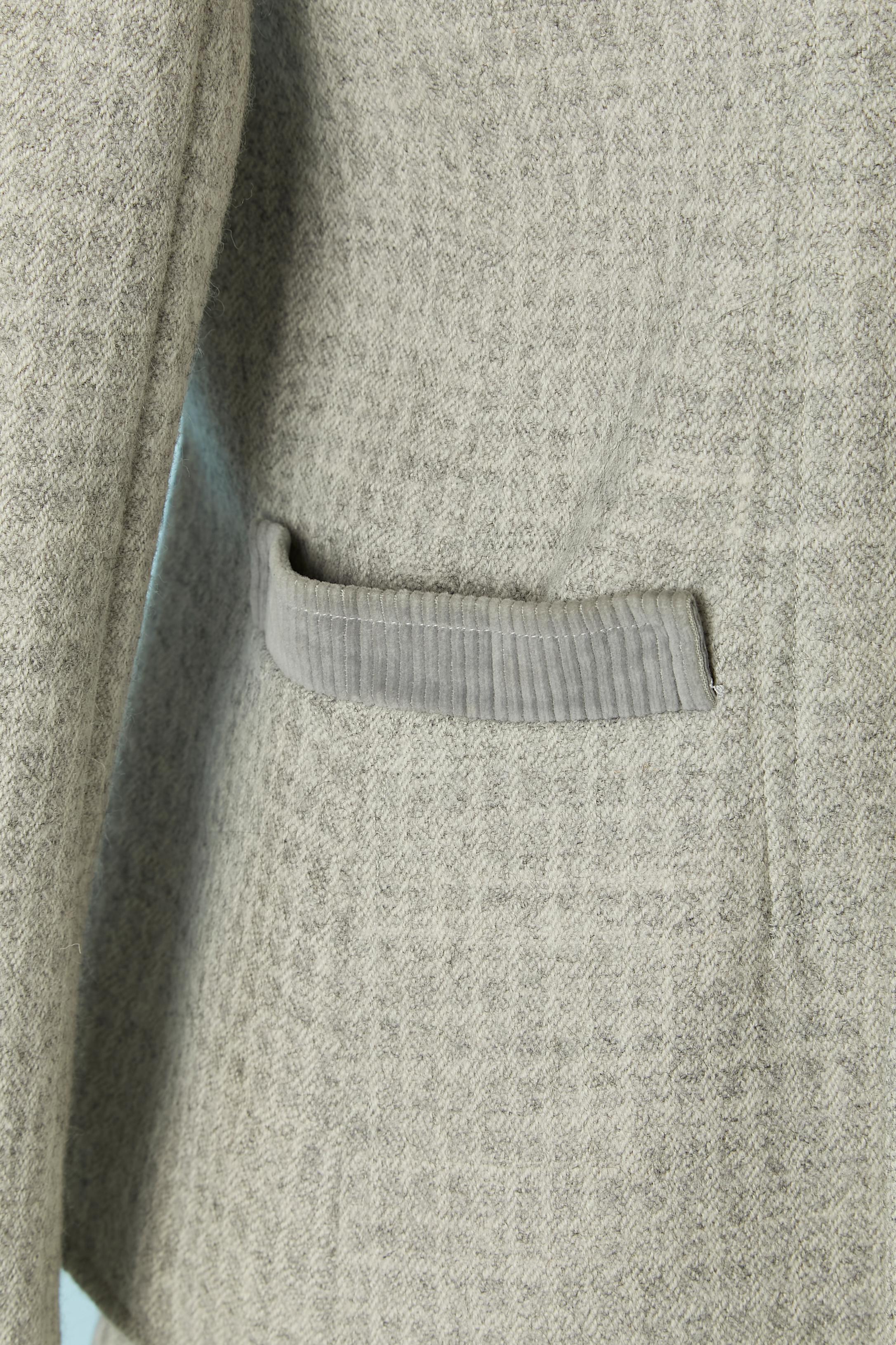 Grauer Wollrockanzug mit doppelreihiger Jacke und Kordkragen-COURREGES Damen im Angebot