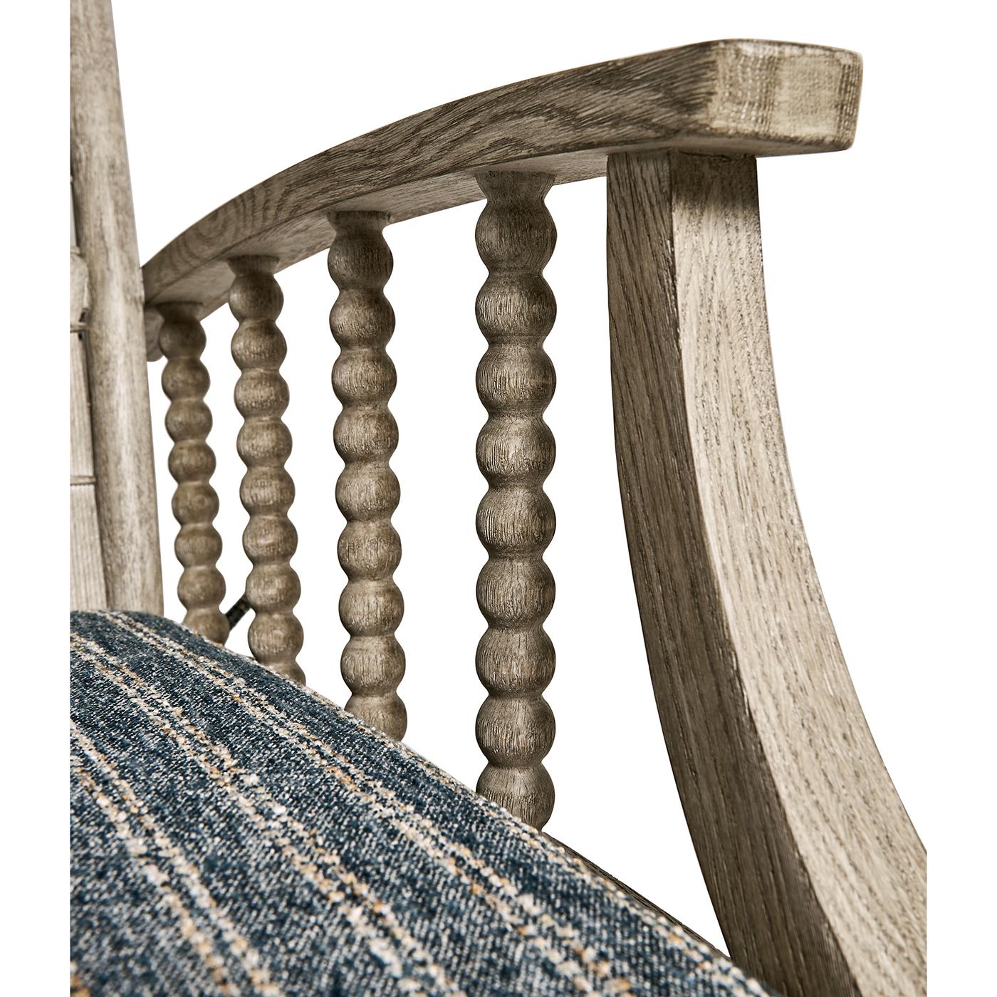 Silla de salón de campo de roble grisáceo Madera en venta