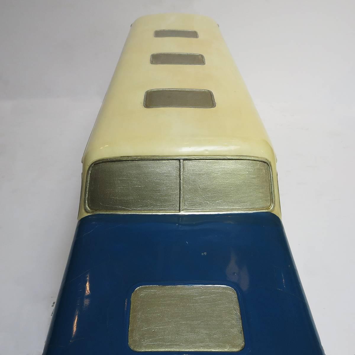 Mid-Century Modern Greyhound Scenicruiser Bus Display Model, Raymond Loewy Design