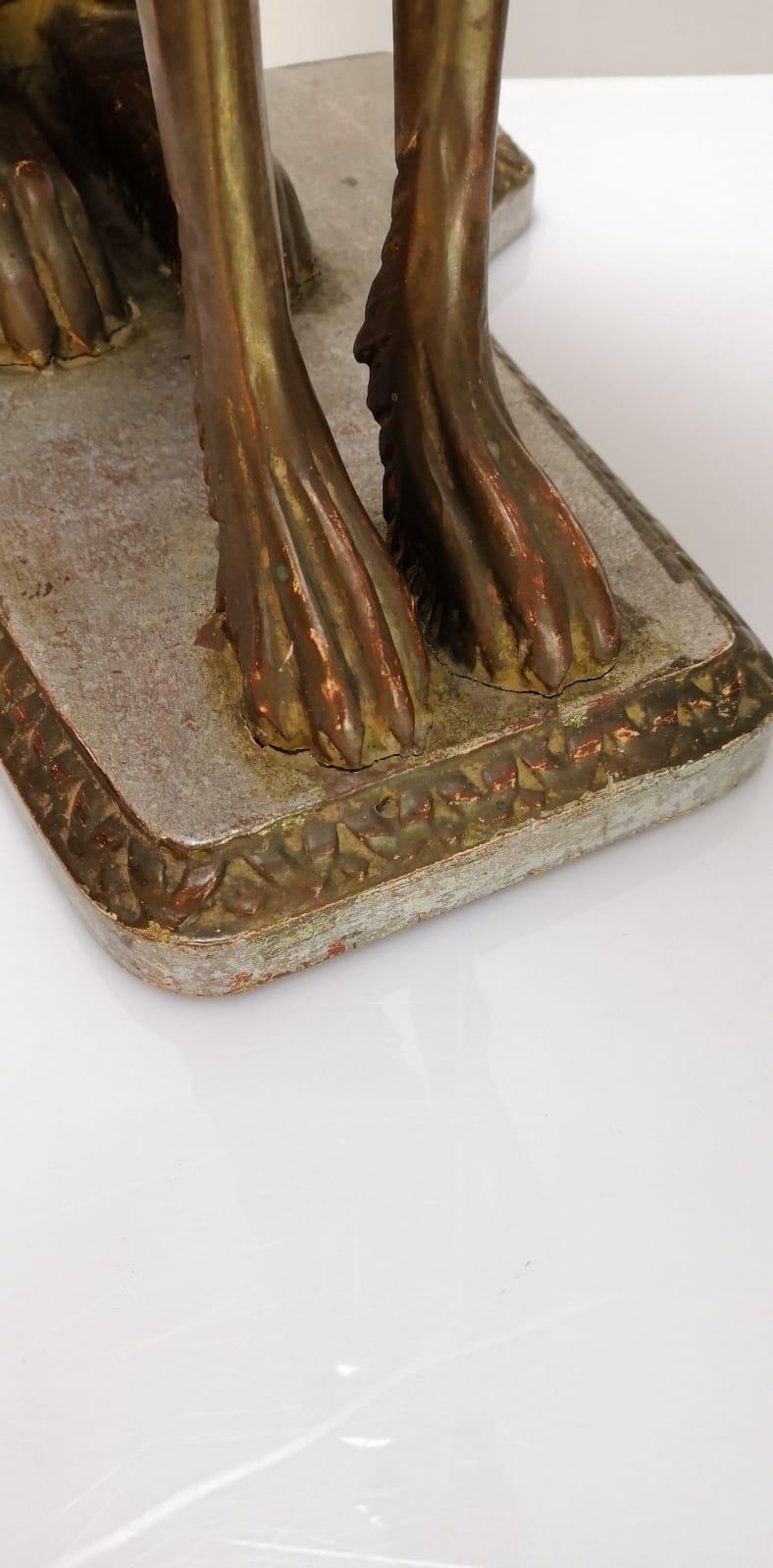 Escultura de perro galgo en madera tallada y dorada, Italia, pp S.XX en venta 6