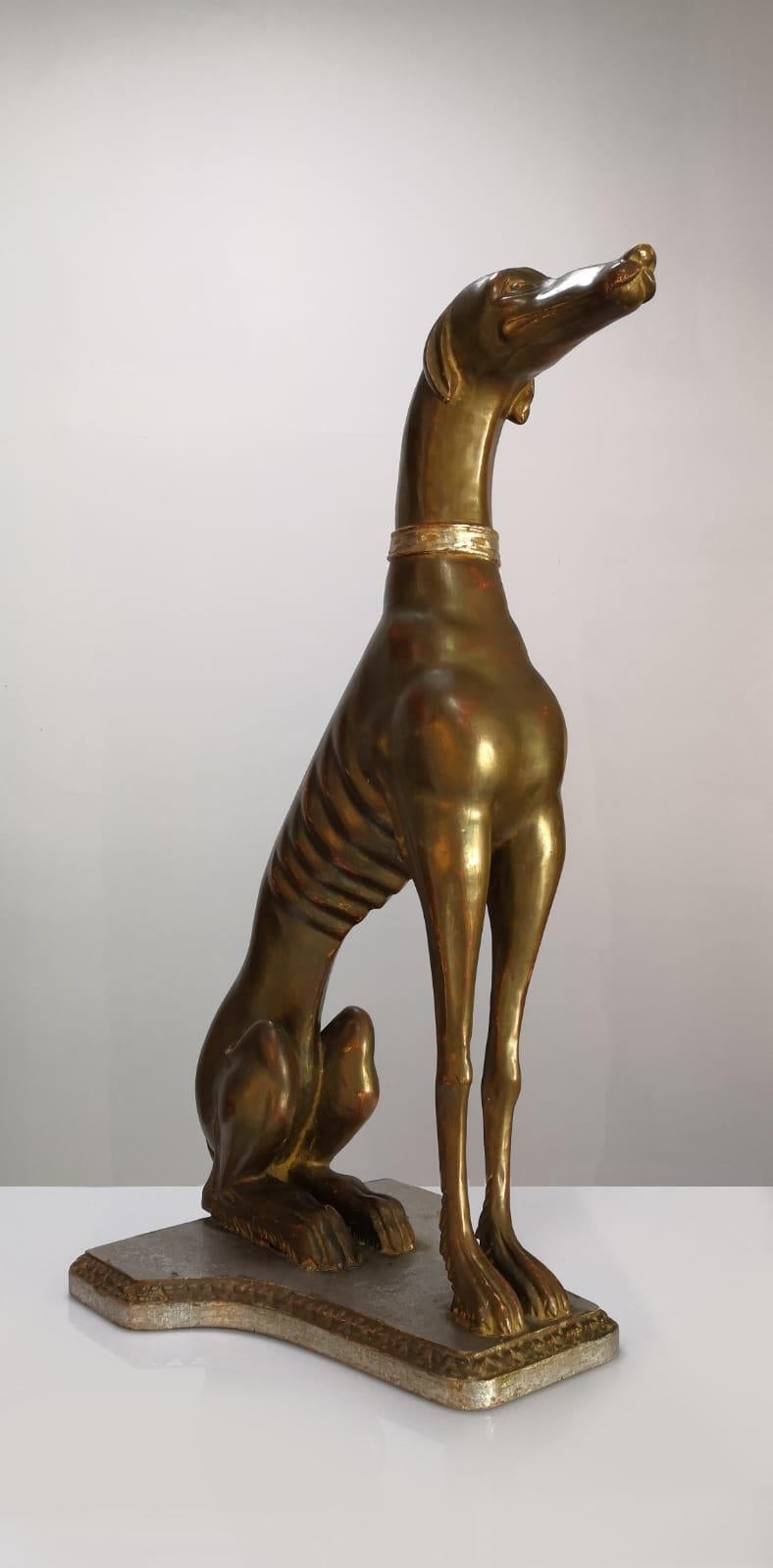 Greyhound Sculpture Dog in Carved and Gilded Wood, Italy, pp S.XX In Fair Condition For Sale In Benalmadena, ES