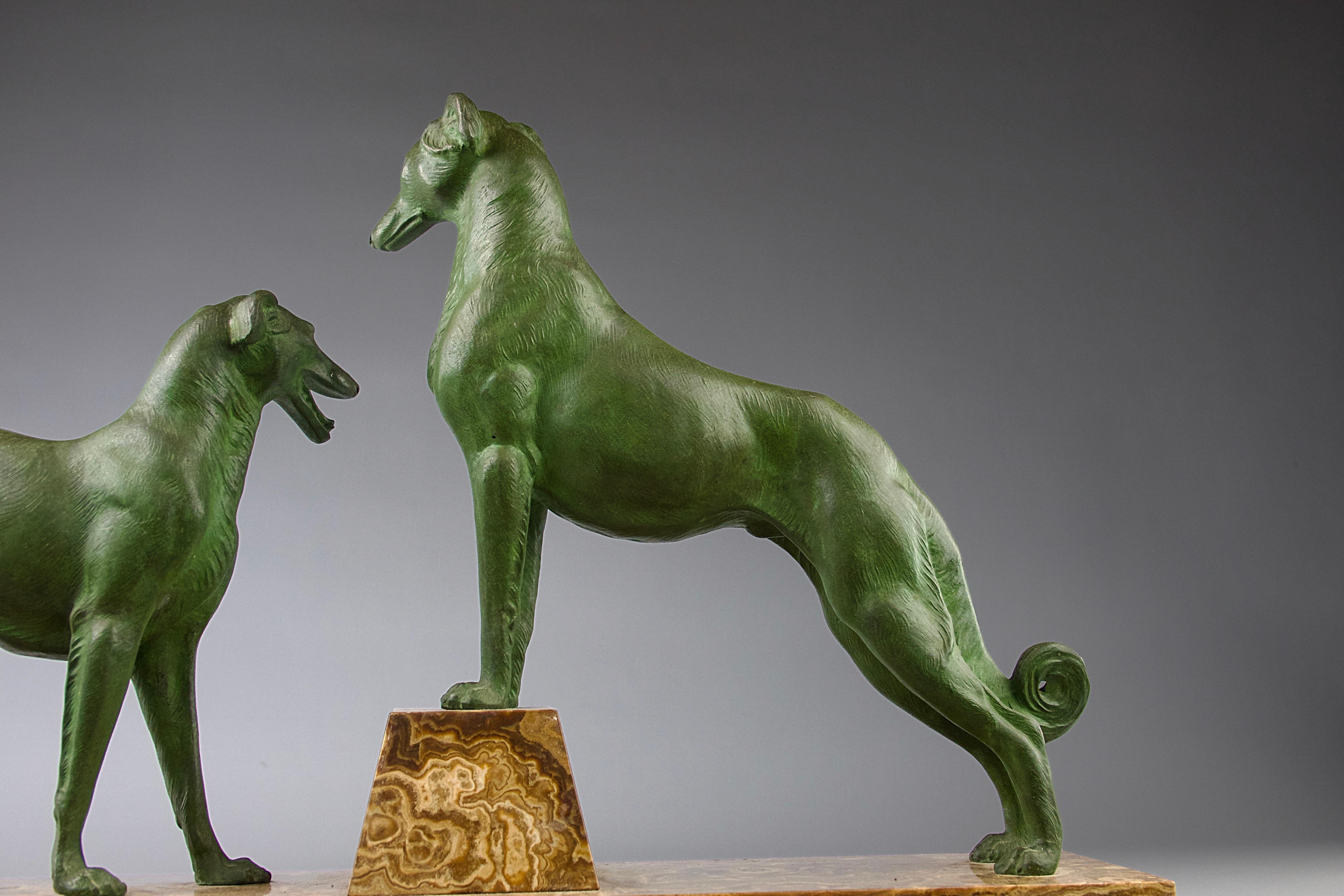 Windhund-Skulptur, Frankreich Art Déco, 1930er Jahre im Angebot 2