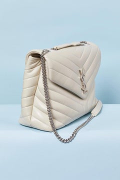 Borsa a tracolla "Loulou" in pelle trapuntata grigio-beige SAINT LAURENT