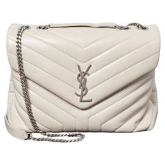 Bolso bandolera de piel acolchada "Loulou " beige grisáceo SAINT LAURENT