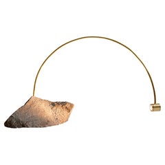 Lampada da tavolo Greywacke in pietra e ottone di Johannes Hemann