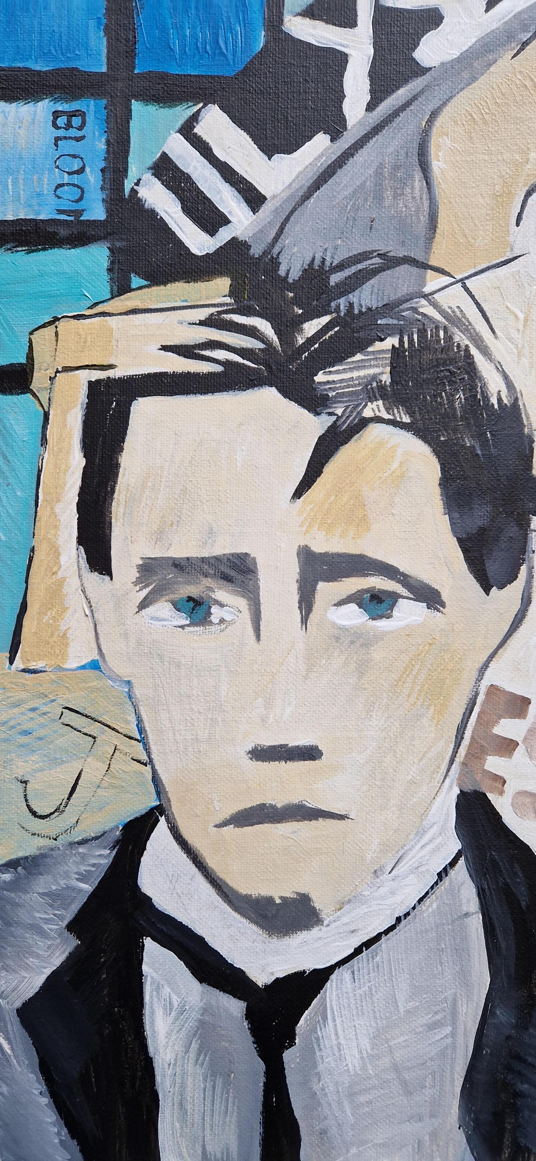 Questo quadro è un ritratto del famoso autore irlandese James Joyce. La palette di colori è composta da nero e blu con tocchi di giallo e rosso. 
Noterai parole e lettere sparse in questa scena, a testimonianza del legame che questo pezzo ha con la