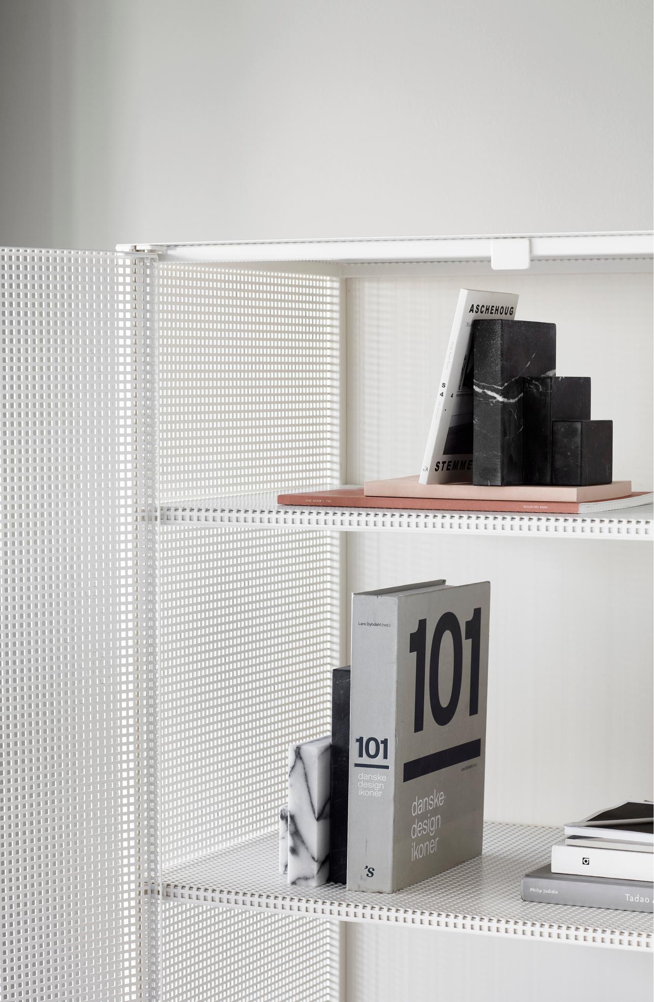 Grid Cabinet by Kristina Dam Studio In New Condition For Sale In Geneve, CH