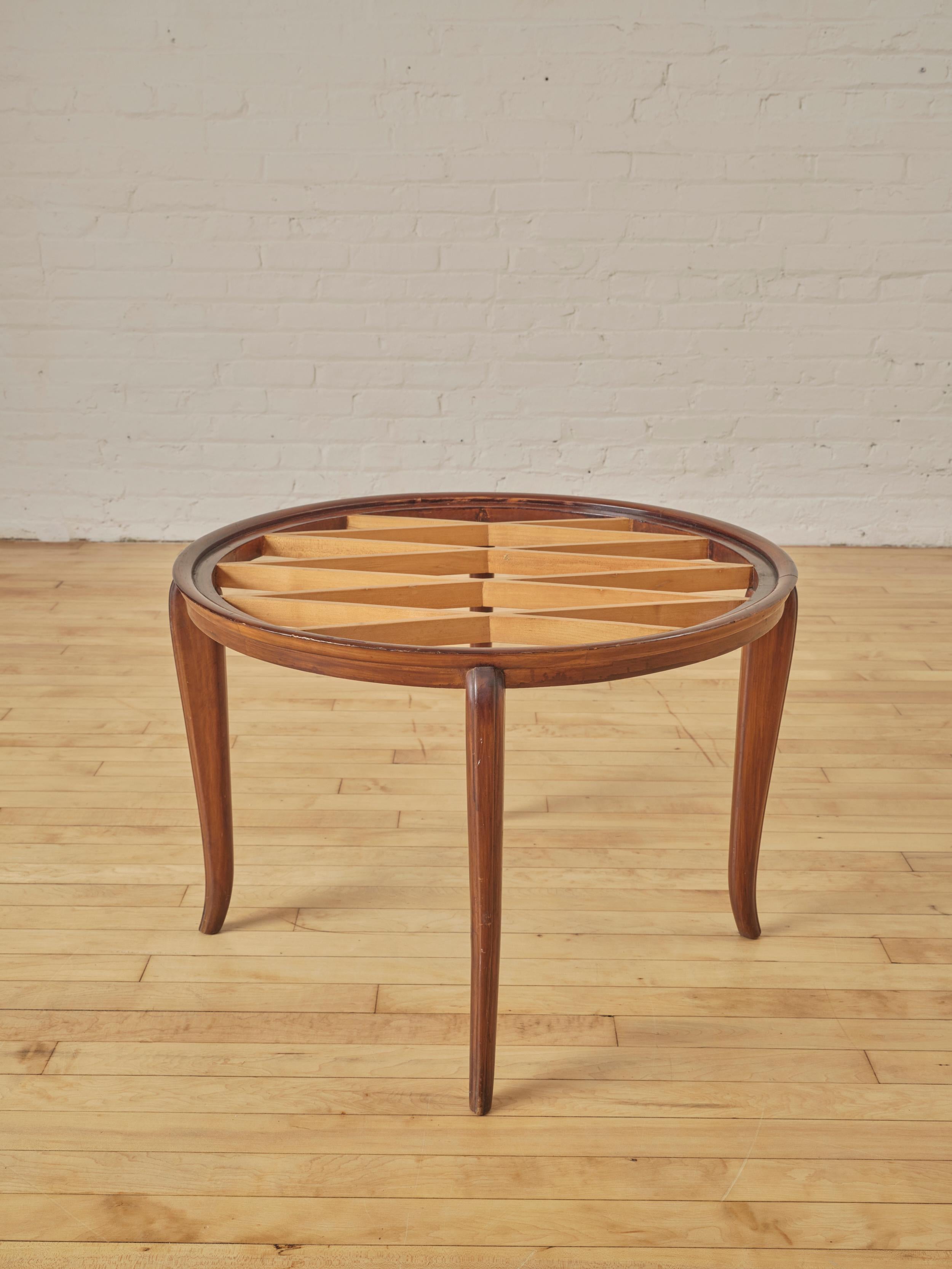Grid Pattern Coffee Table by Paolo Buffa In Good Condition For Sale In Long Island City, NY