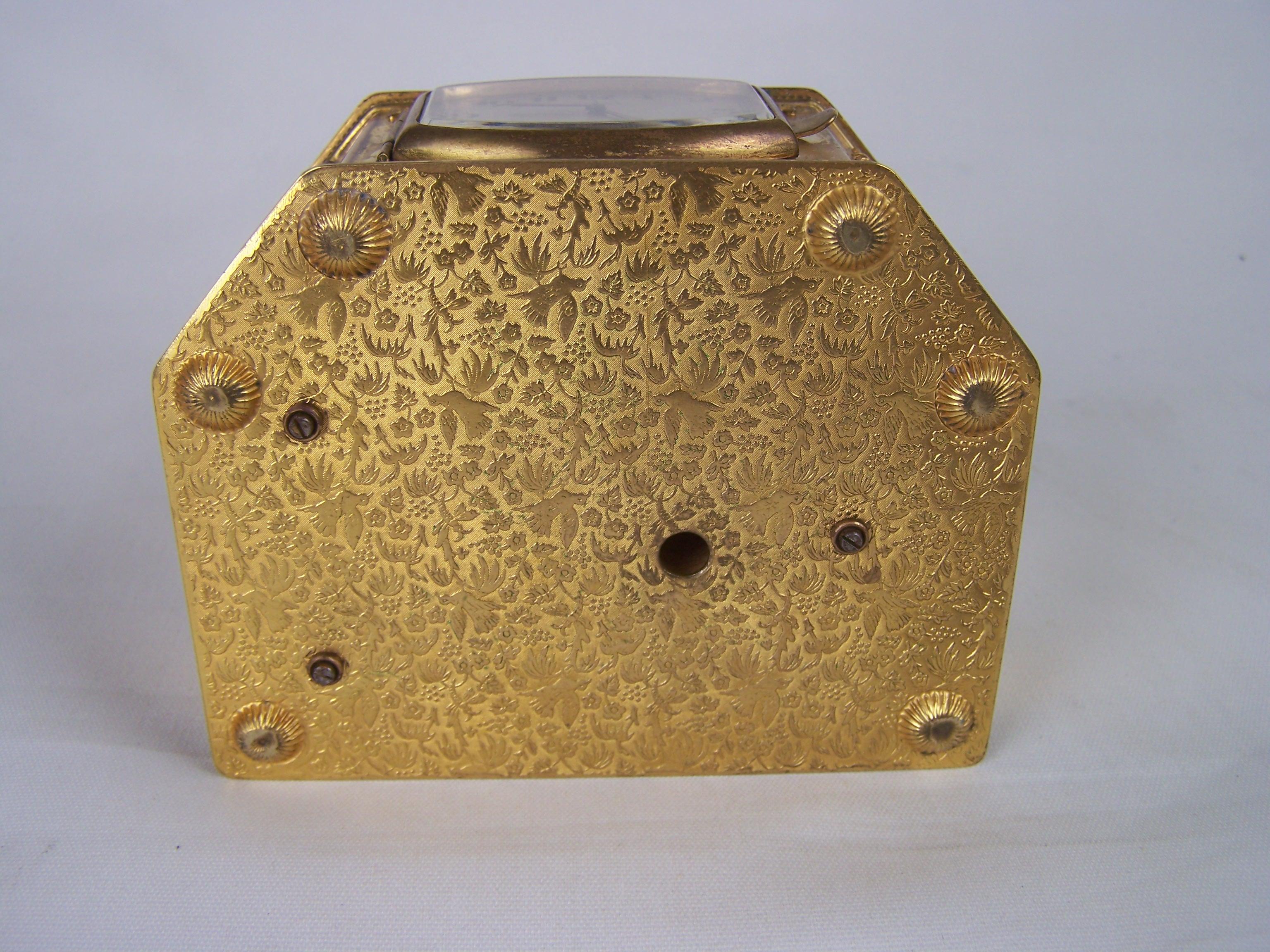 20th Century Griebaum singing bird box from the 1950s-60s with clock