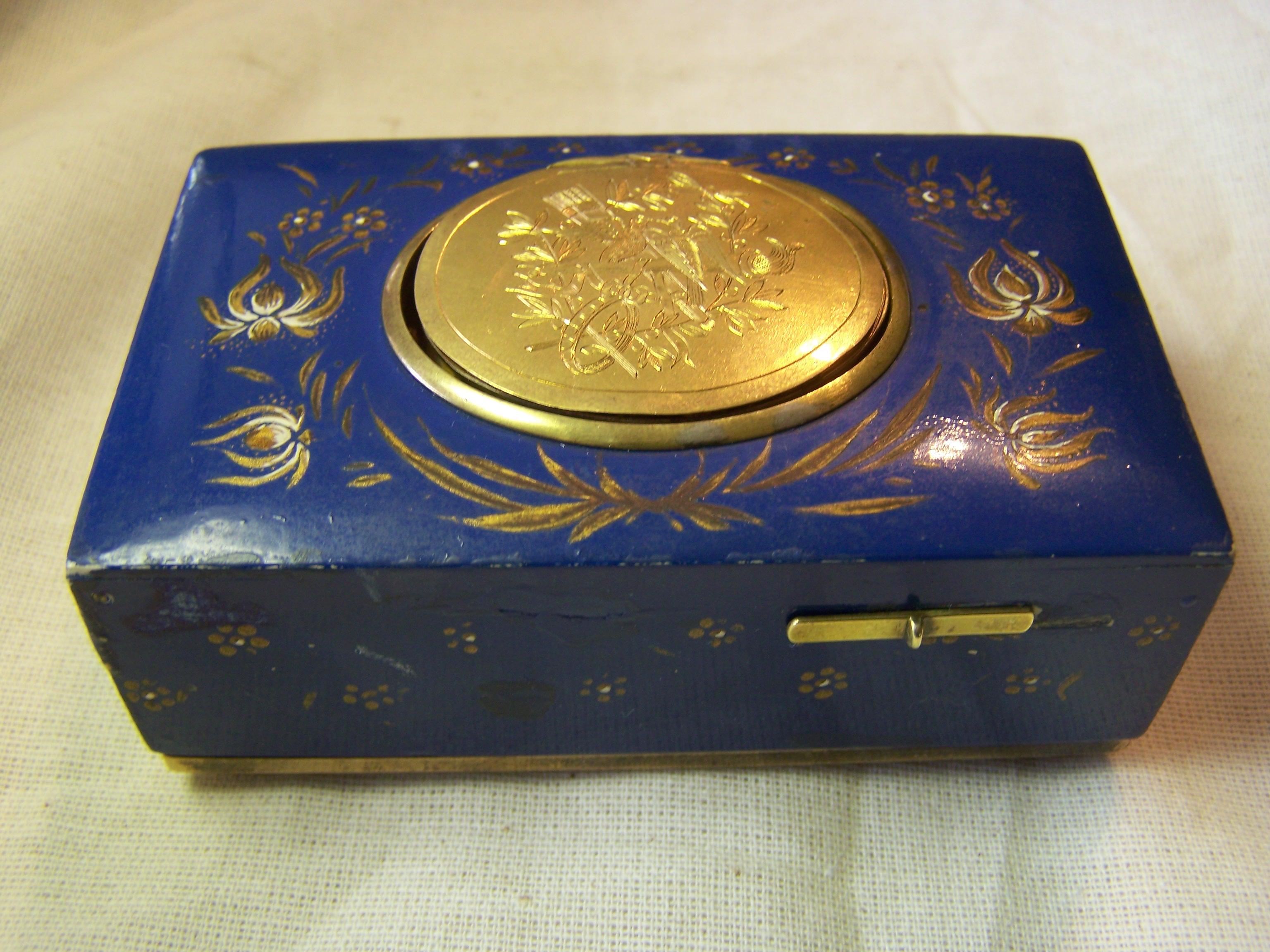 Caja para pájaros cantores Griesbaum en caja pintada decorativa de los años 50-60 Victoriano tardío en venta