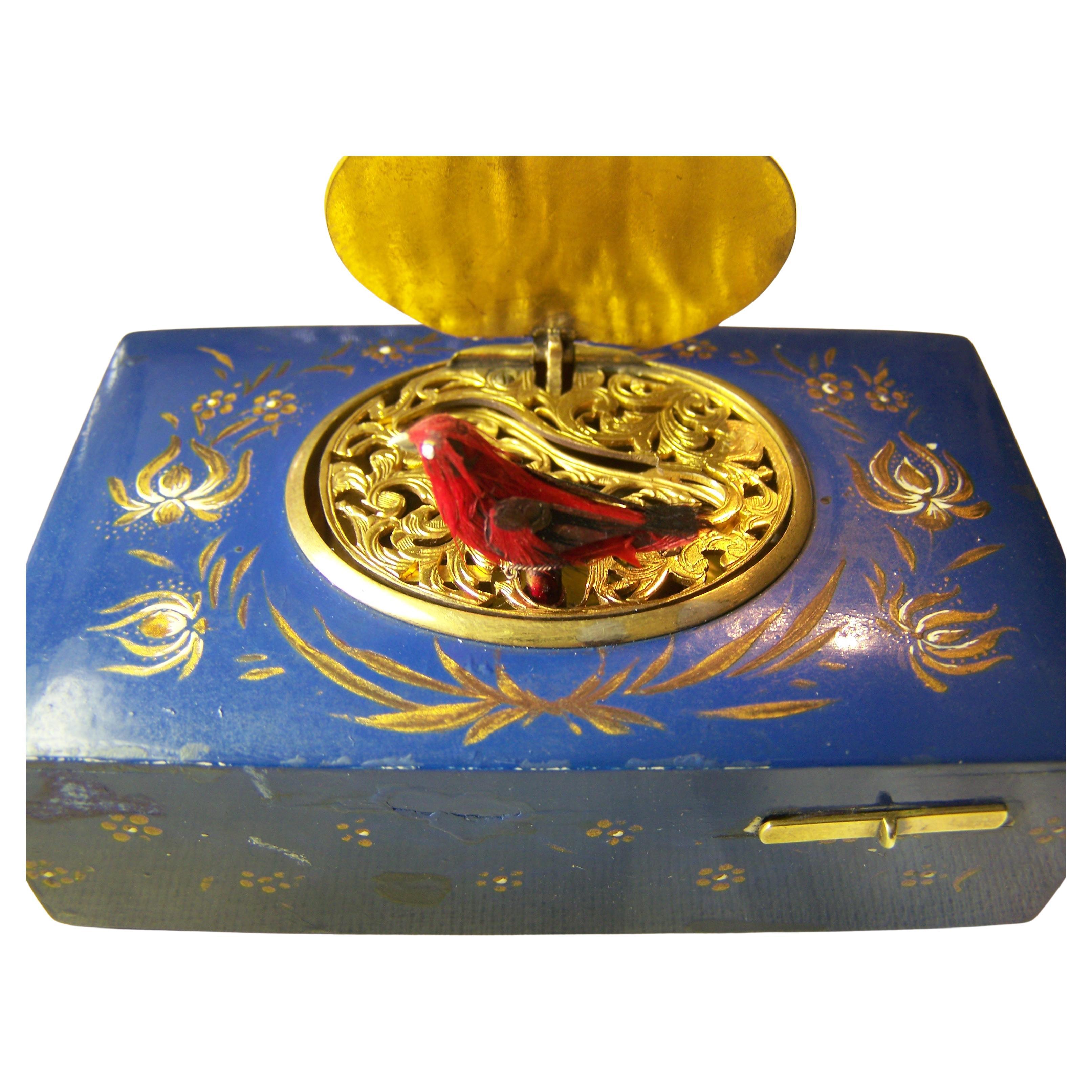 Caja para pájaros cantores Griesbaum en caja pintada decorativa de los años 50-60 en venta