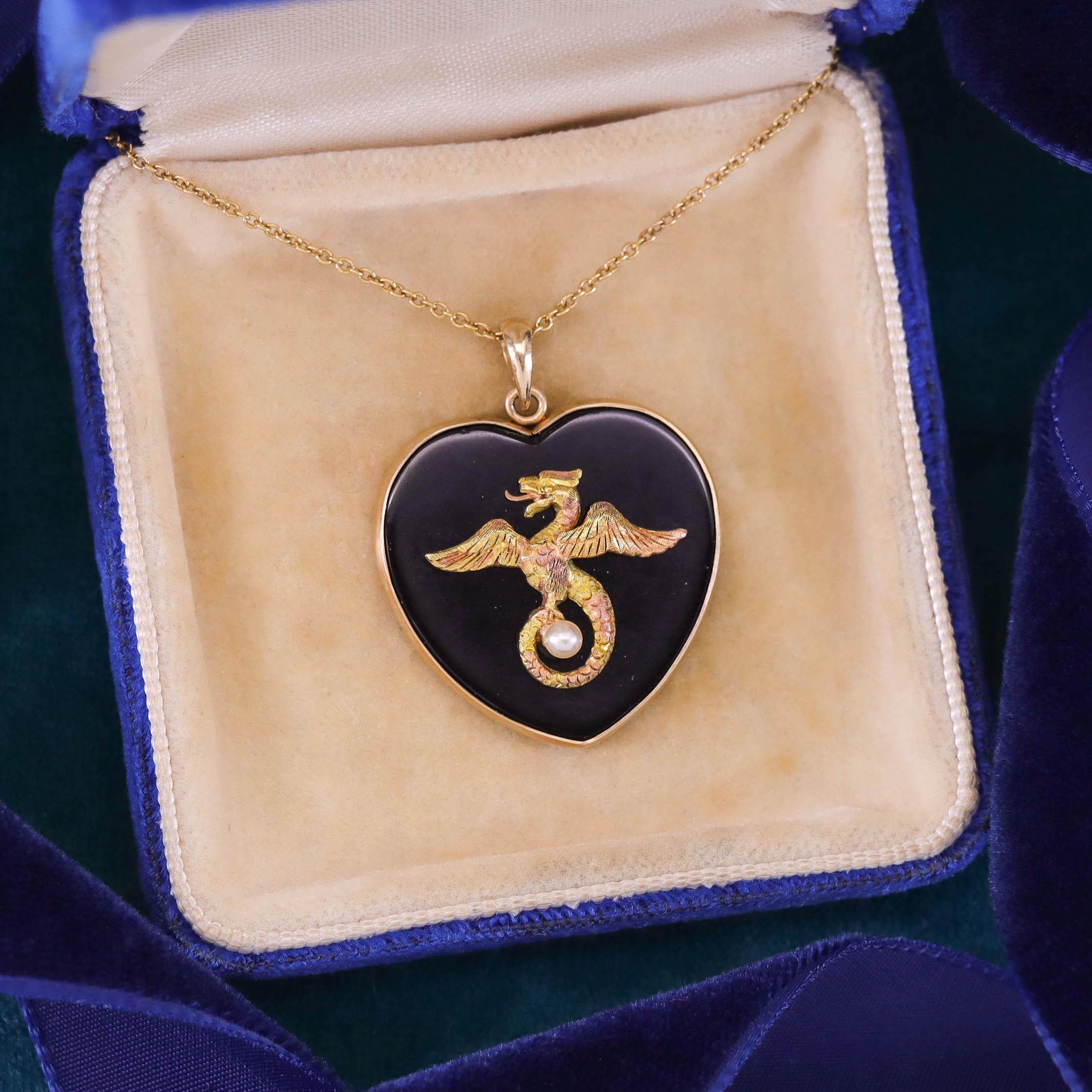 Griffin and Onyx Heart Conversion Necklace of 14k Gold For Sale 1