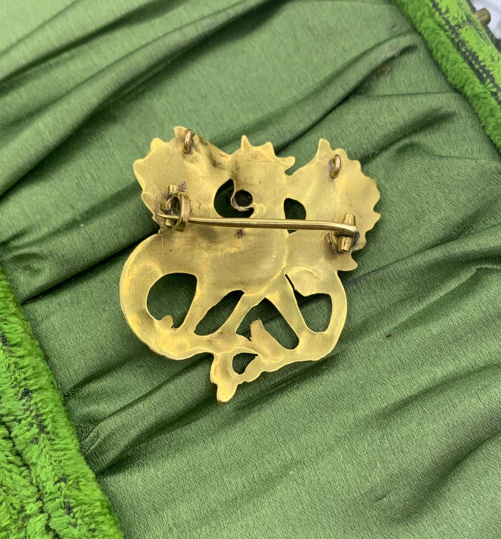 Women's or Men's Griffin Dragon Demantoid Green Garnet Pendant Brooch Belle Epoque 18 Karat Gold