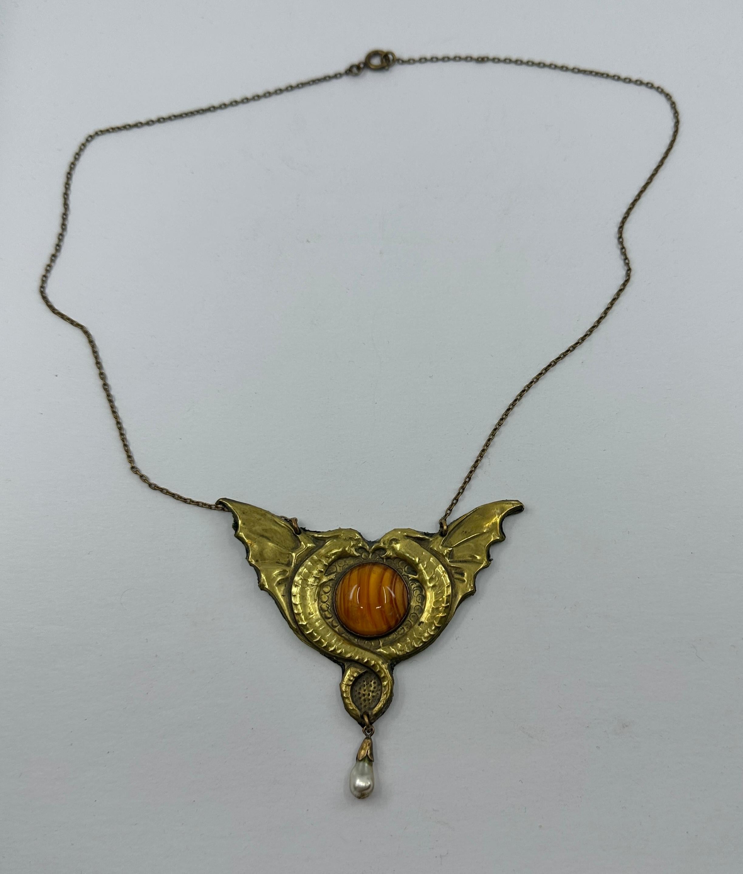 Greif-Drachen-Anhänger Halskette Jugendstil Antik Jugendstil Kunst Glas 1900 im Angebot 6