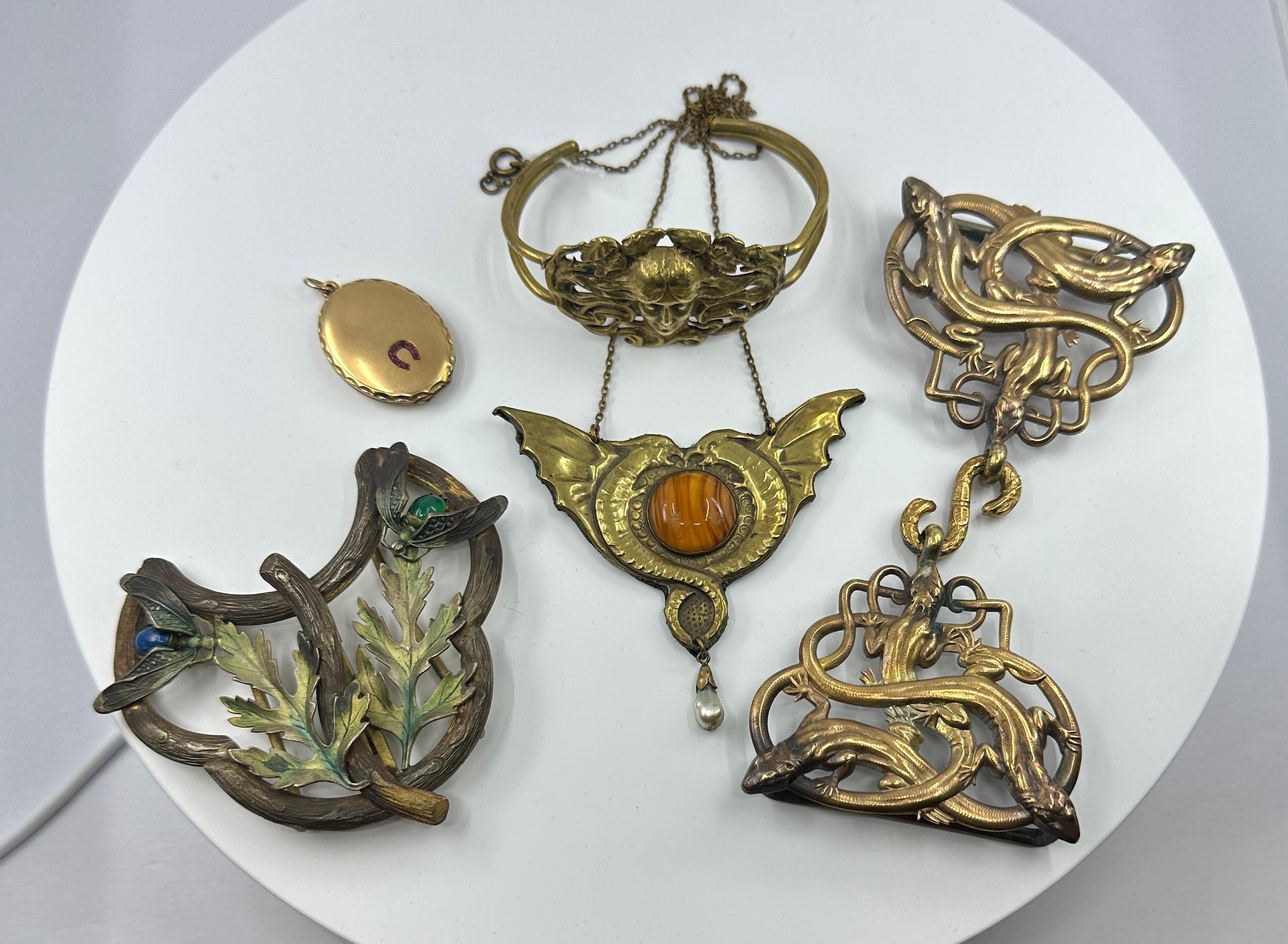 Greif-Drachen-Anhänger Halskette Jugendstil Antik Jugendstil Kunst Glas 1900 im Angebot 8