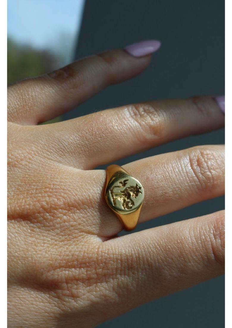 Griffin Signet Ring 18K Yellow Gold Size 9 Victorian Style 7