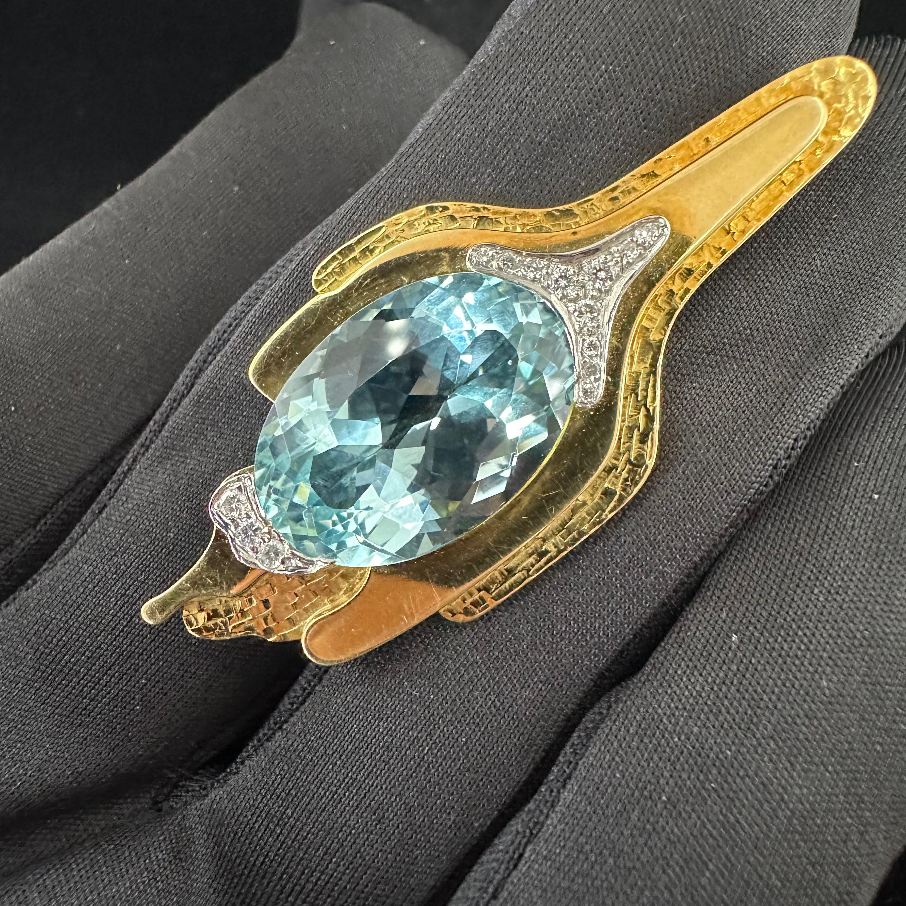 Women's or Men's Grima  Aquamarine Diamond Brooch 18k Yellow Gold For Sale