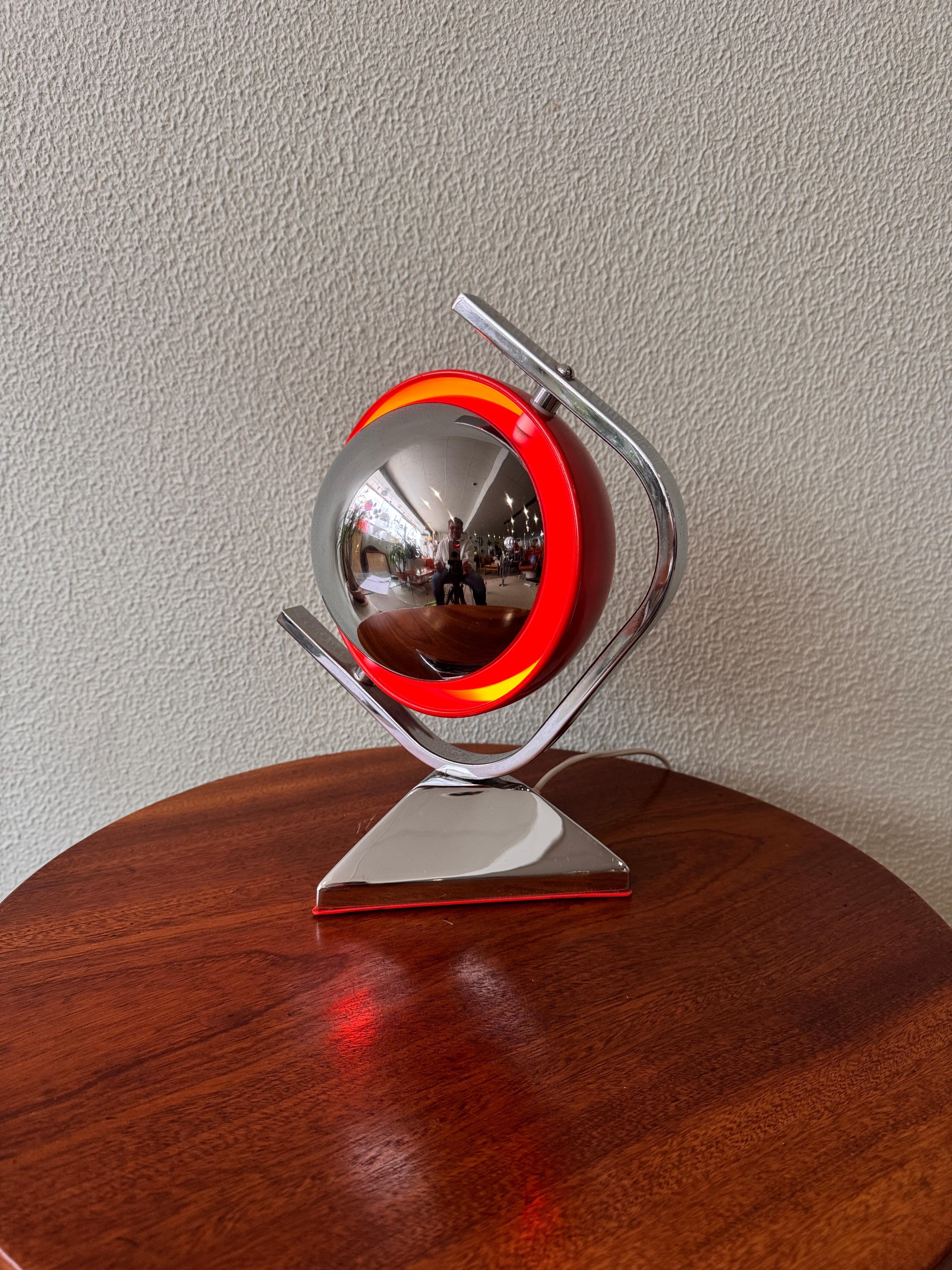 Grin Luz Space Age Eyeball Table Lamp by Luis Pérez de la Oliva, 1970's For Sale 4