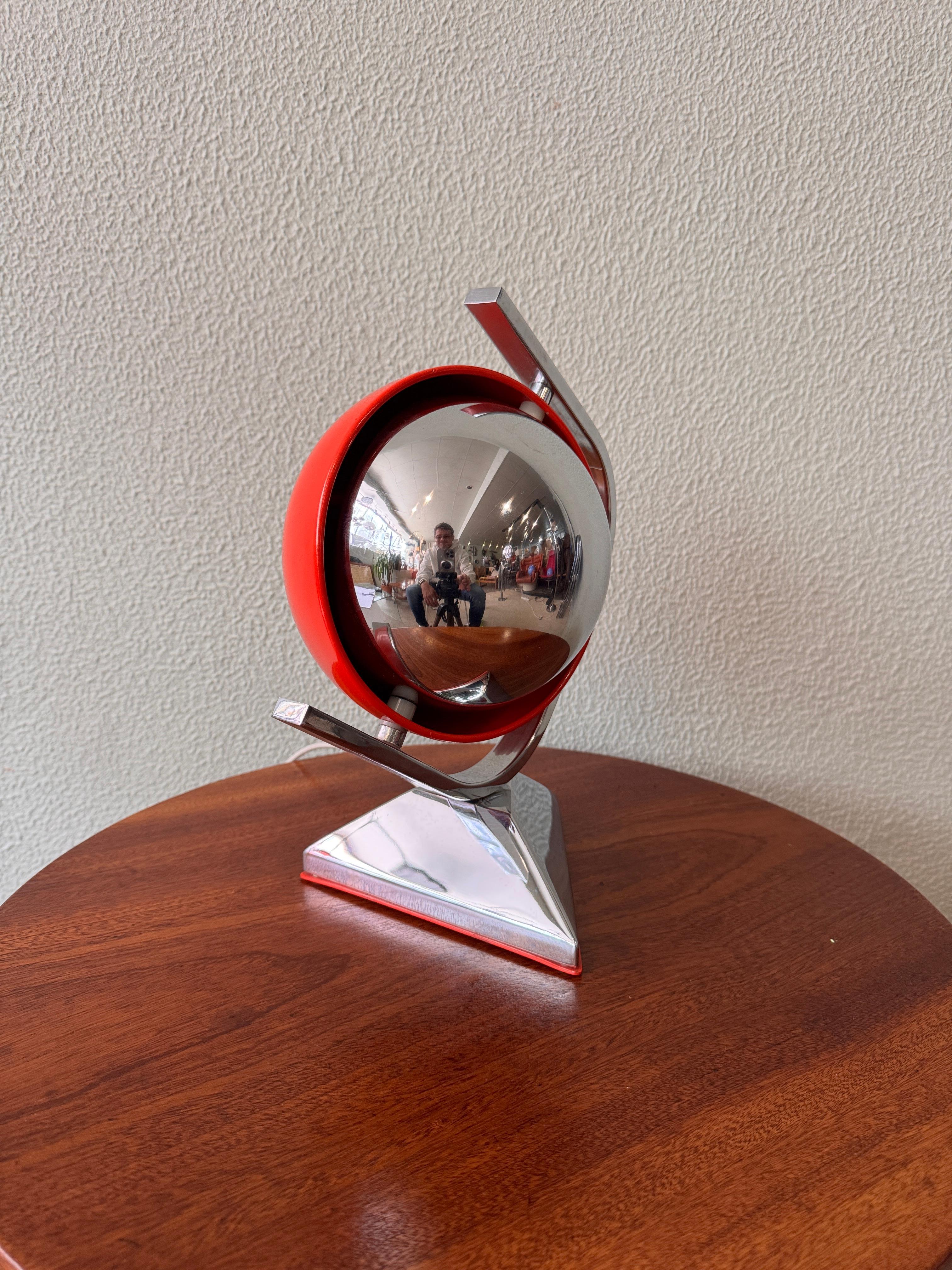 Grin Luz Space Age Eyeball Table Lamp by Luis Pérez de la Oliva, 1970's For Sale 7