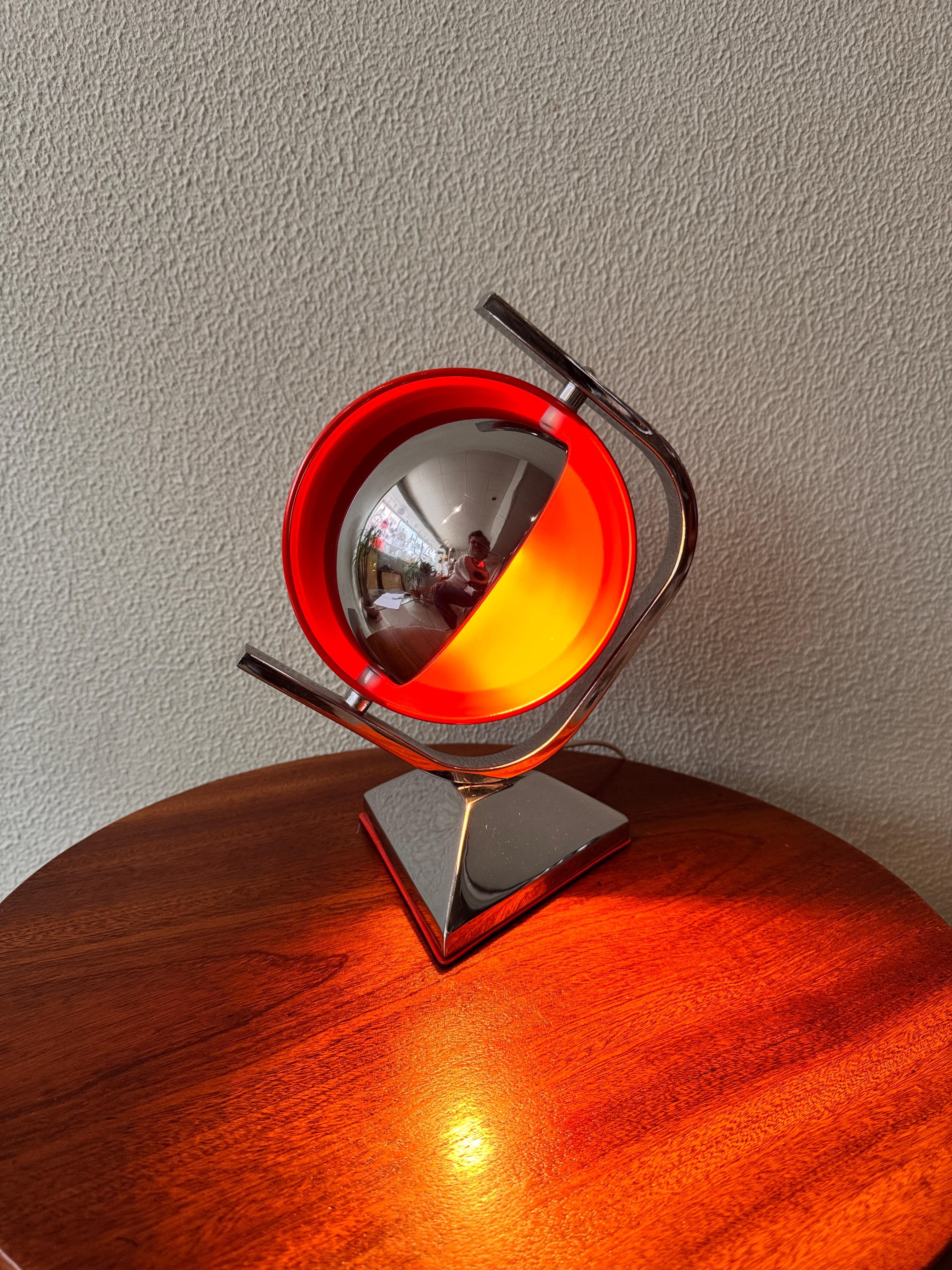 Spanish Grin Luz Space Age Eyeball Table Lamp by Luis Pérez de la Oliva, 1970's For Sale