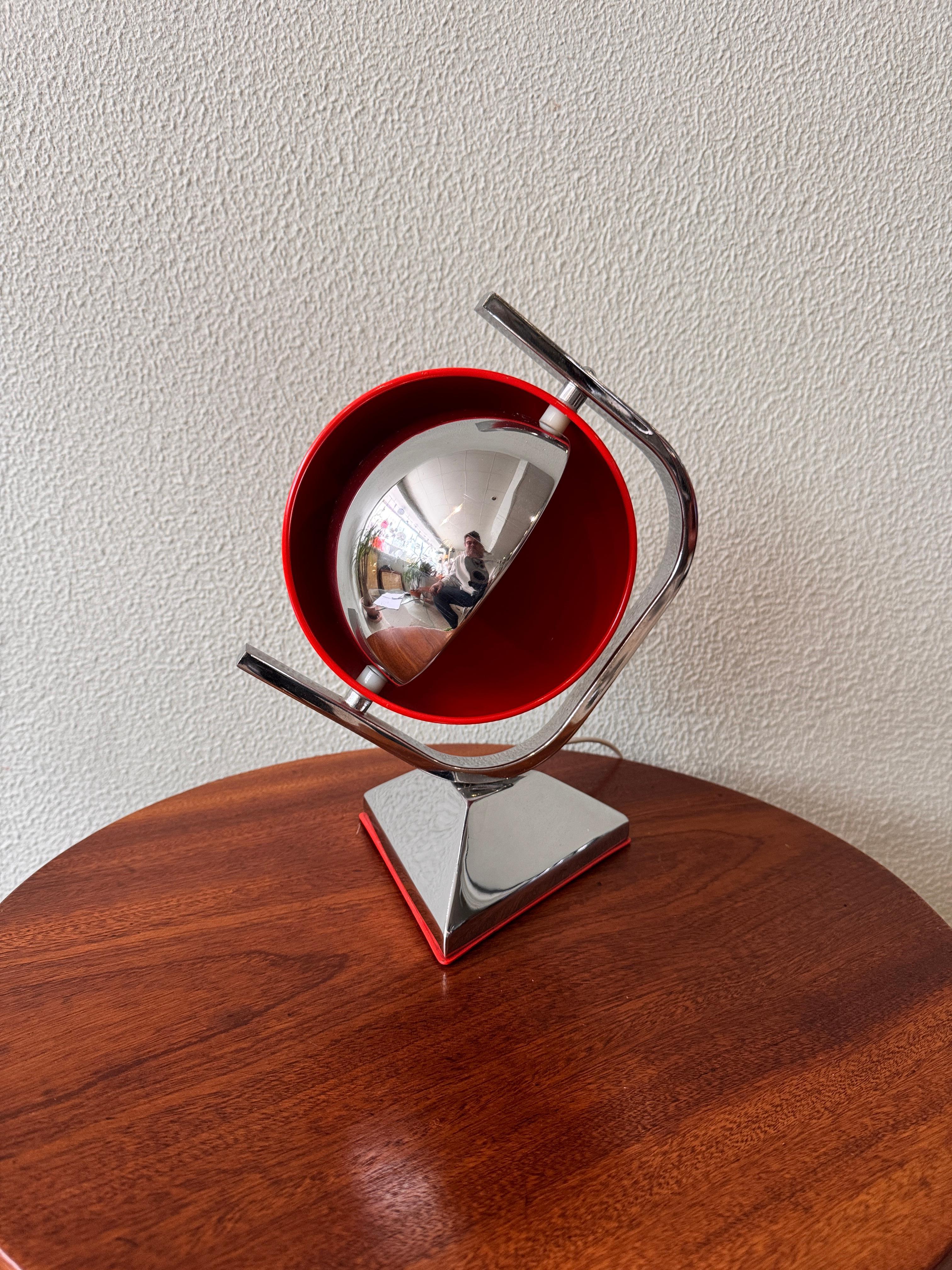 Grin Luz Space Age Eyeball Table Lamp by Luis Pérez de la Oliva, 1970's In Good Condition For Sale In Lisboa, PT